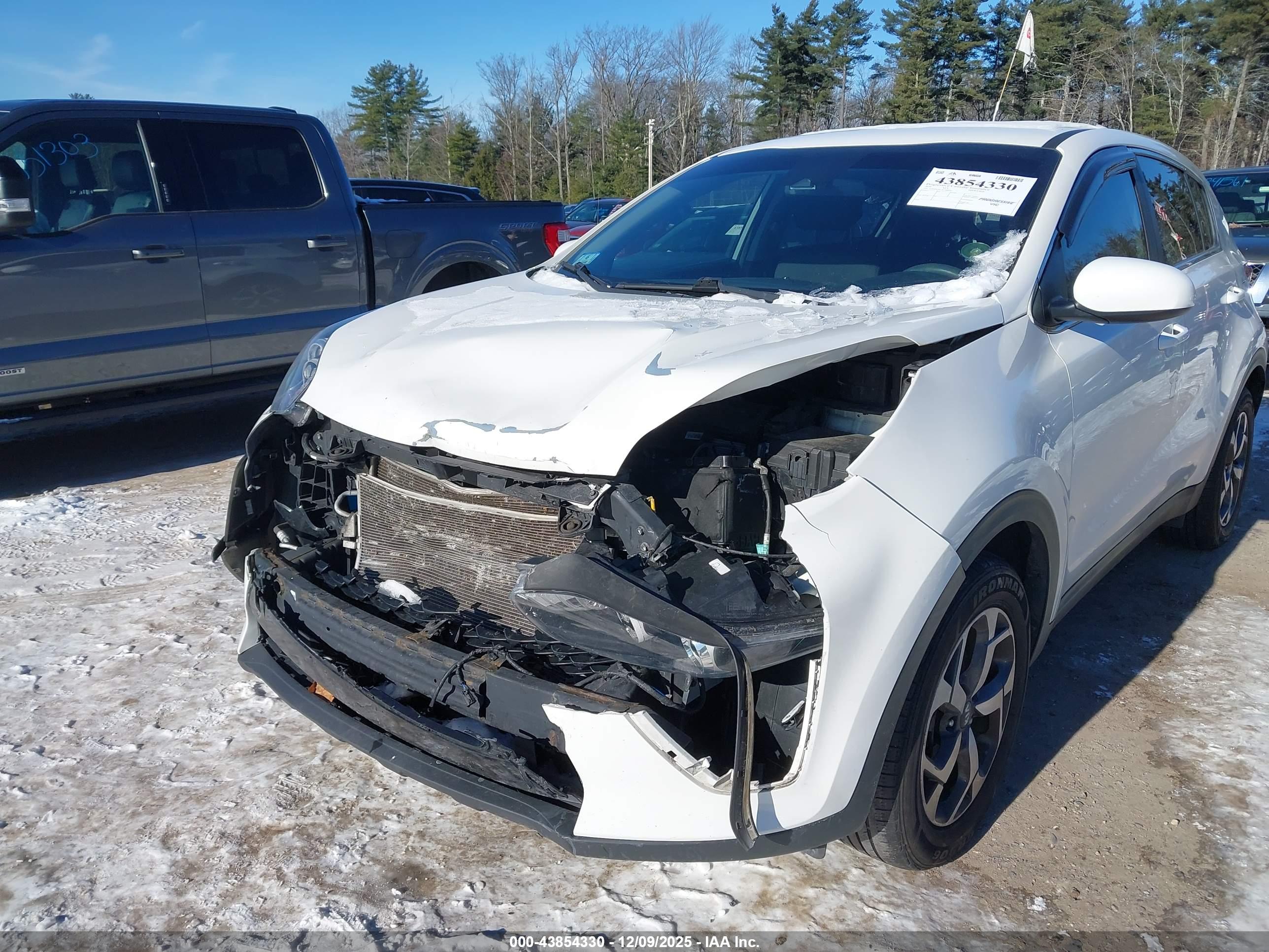 KIA SPORTAGE image 6