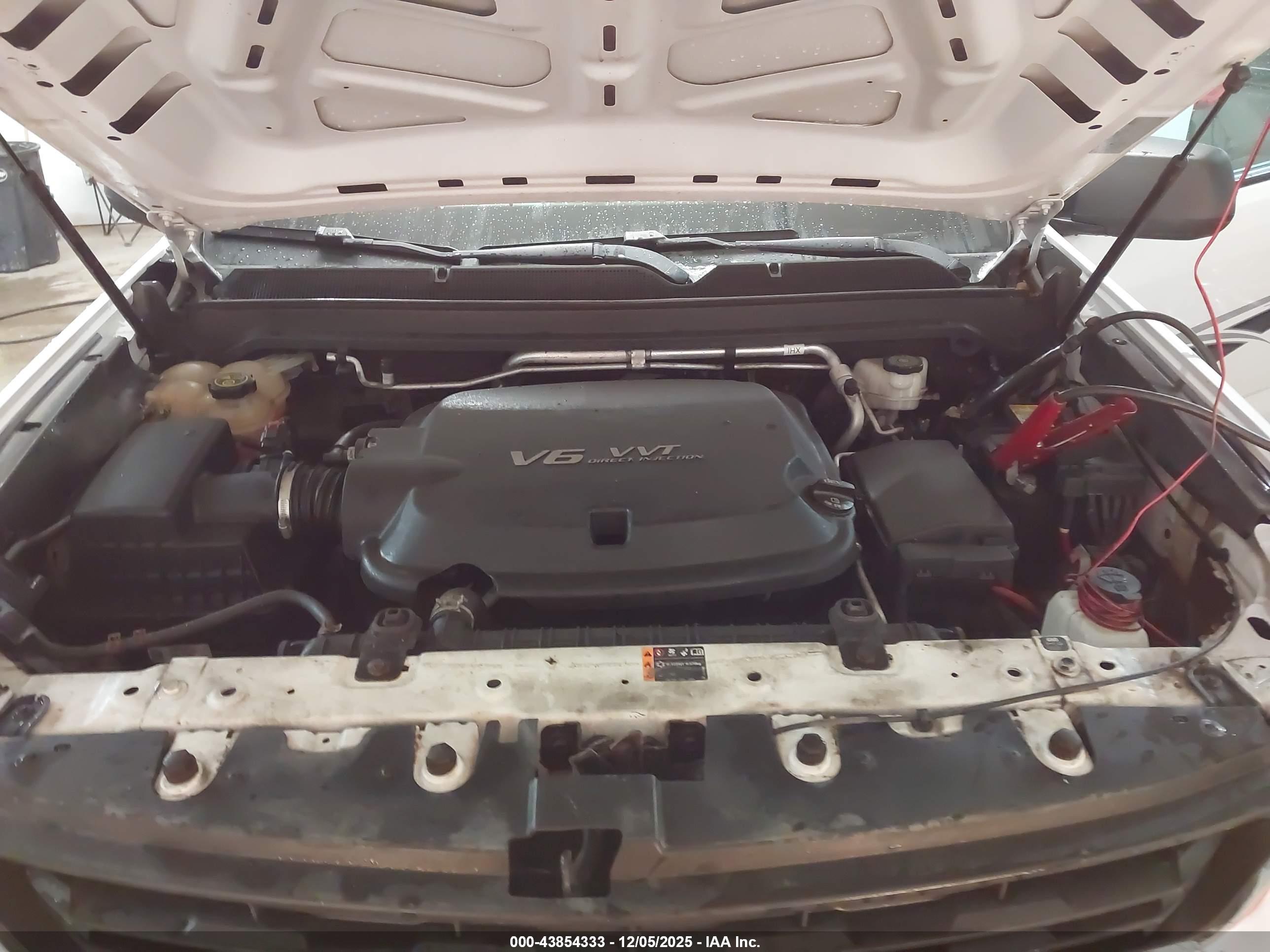 CHEVROLET COLORADO image 10
