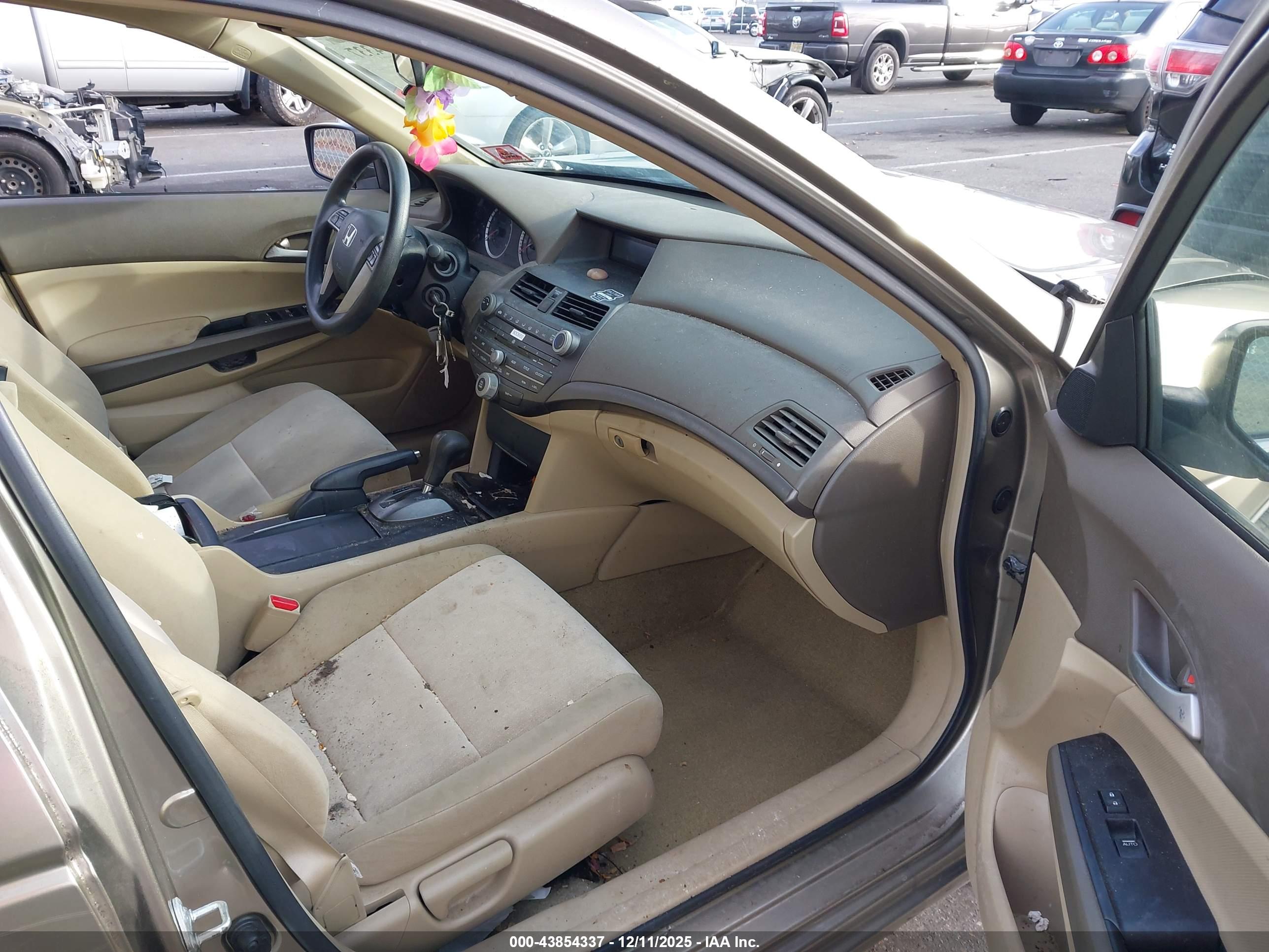 HONDA ACCORD image 5