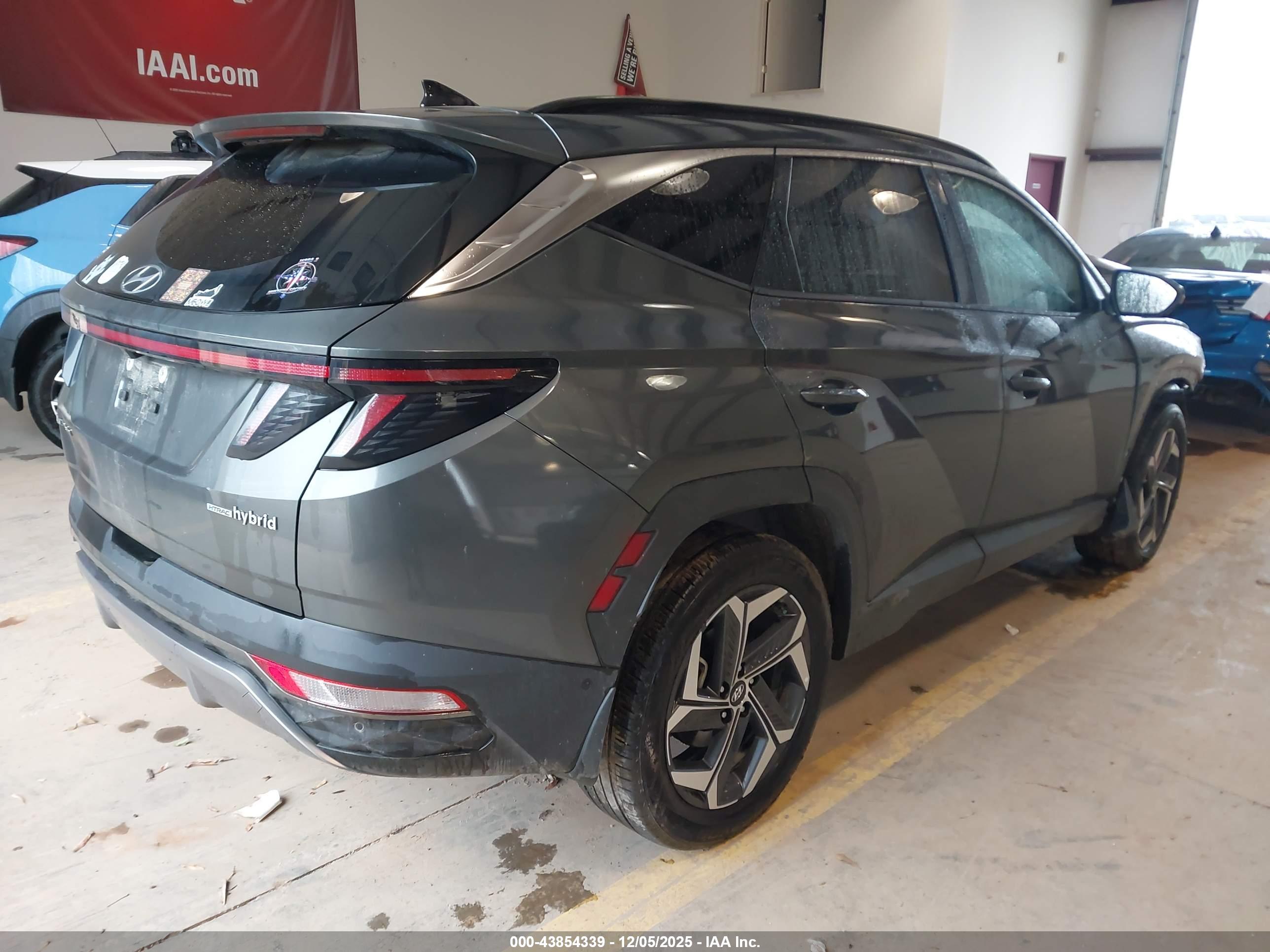 HYUNDAI TUCSON image 4