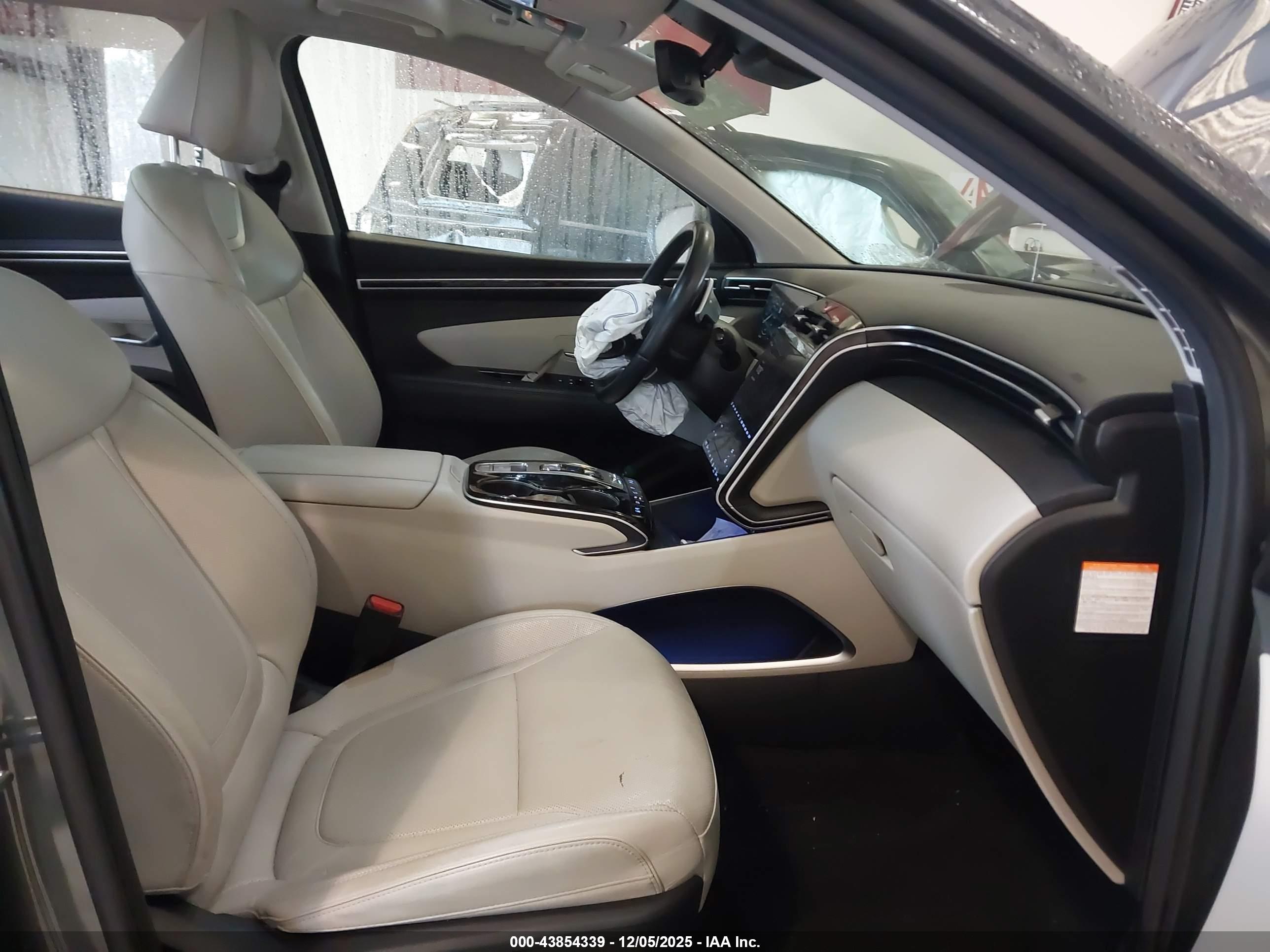 HYUNDAI TUCSON image 5