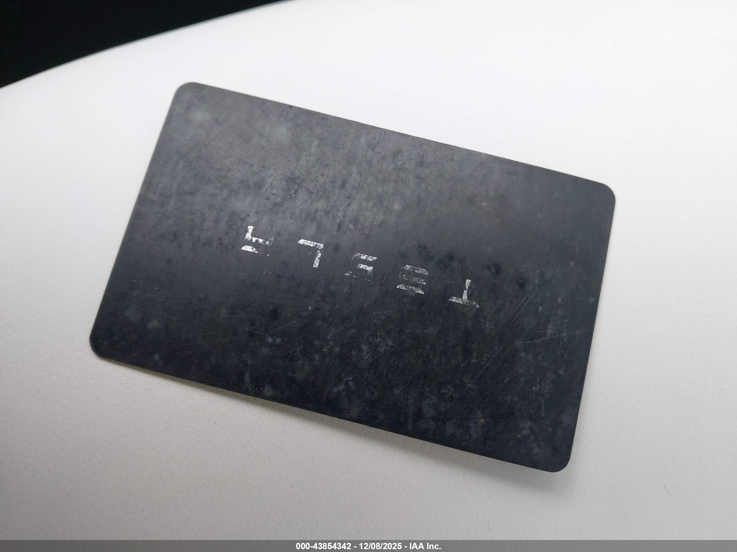 TESLA MODEL image 11