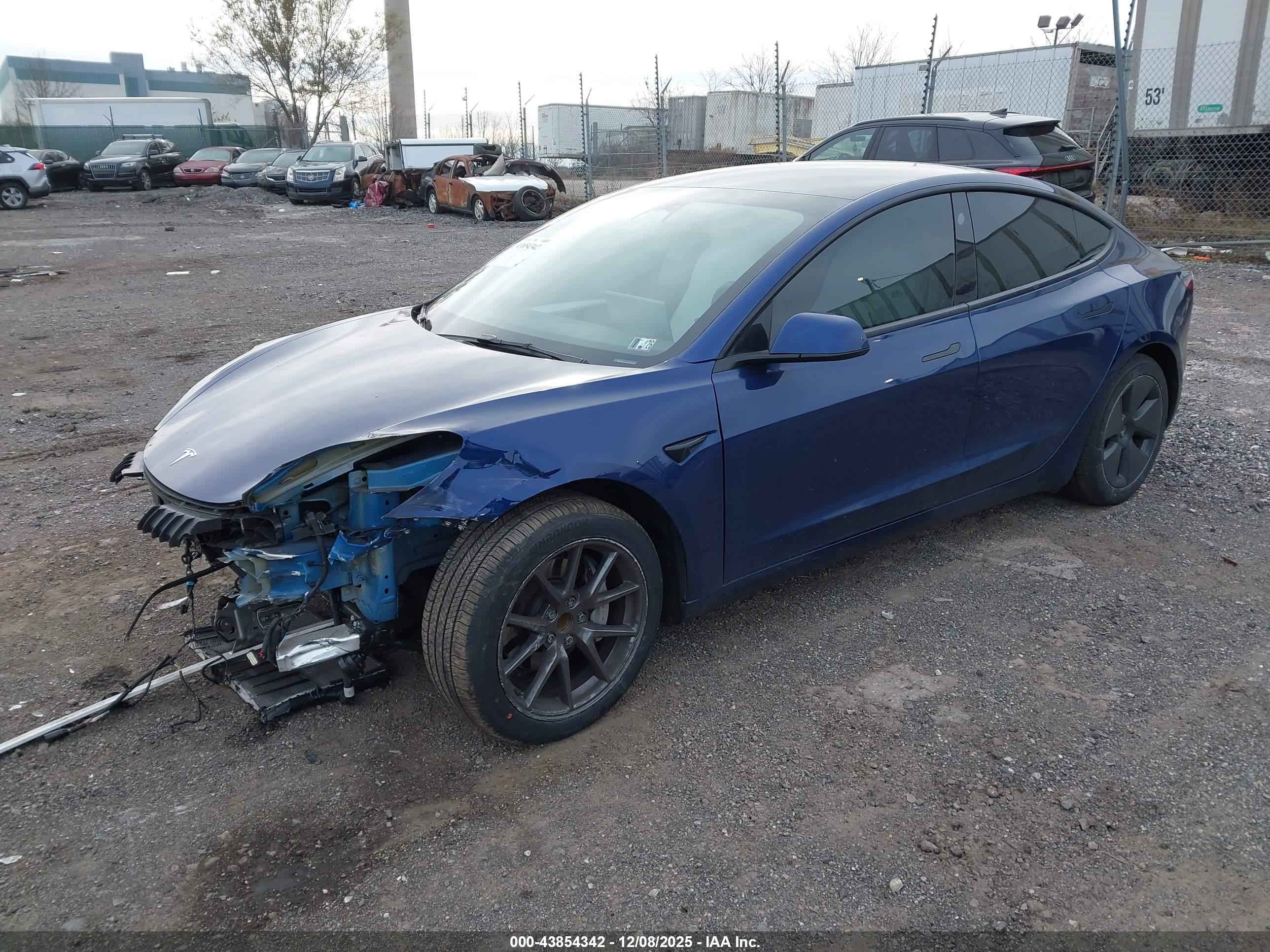 TESLA MODEL image 2