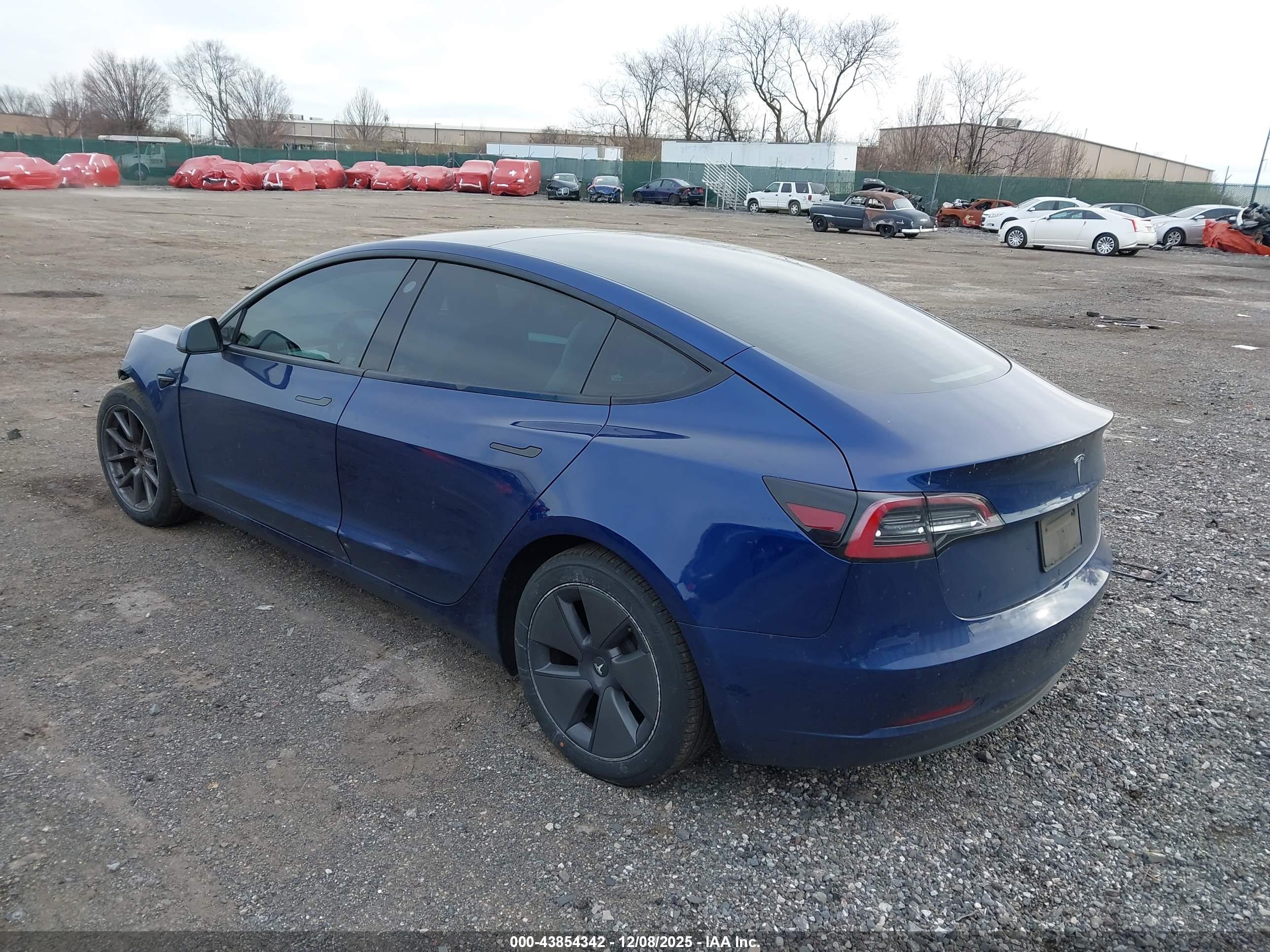 TESLA MODEL image 3