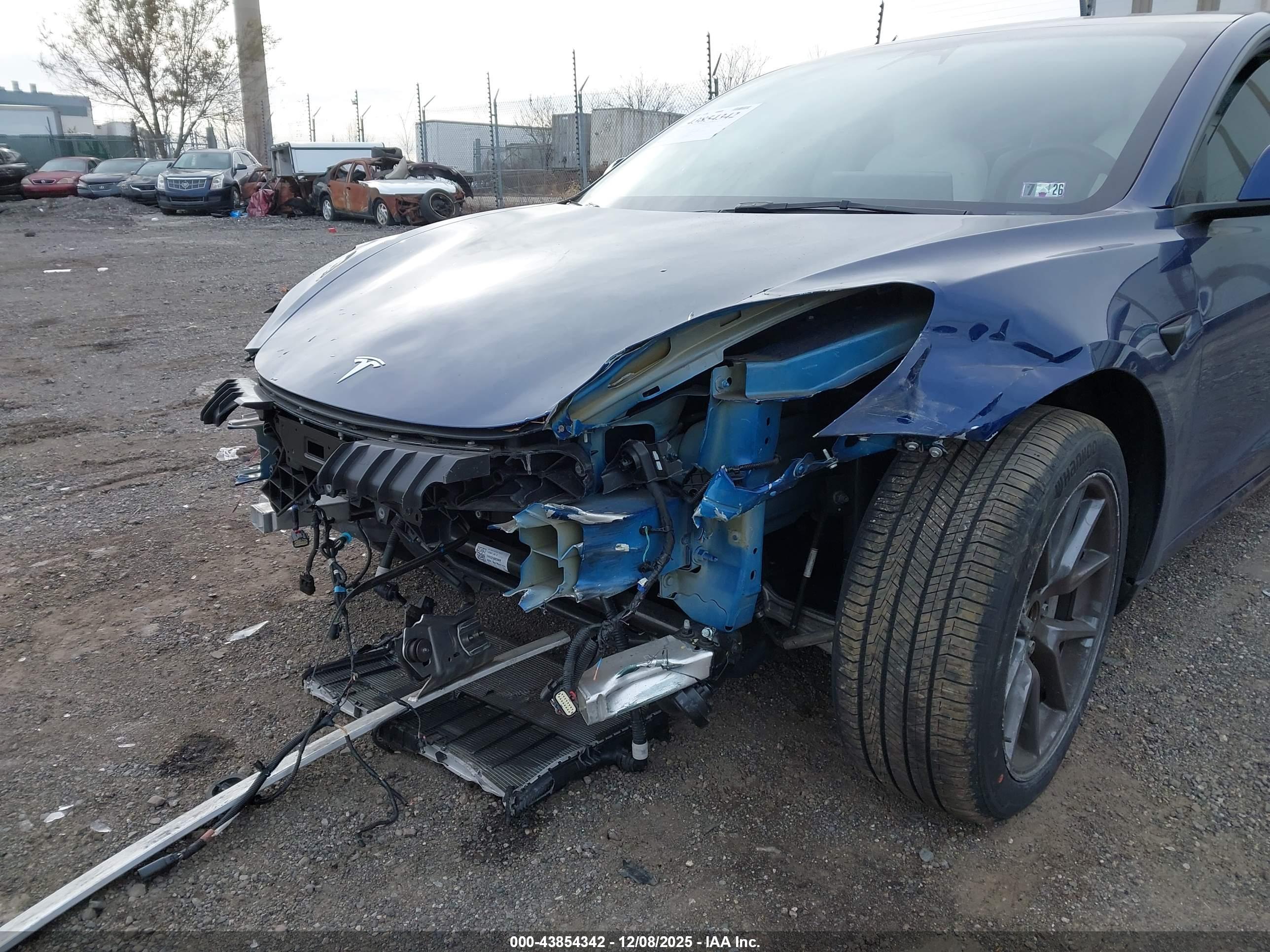 TESLA MODEL image 6