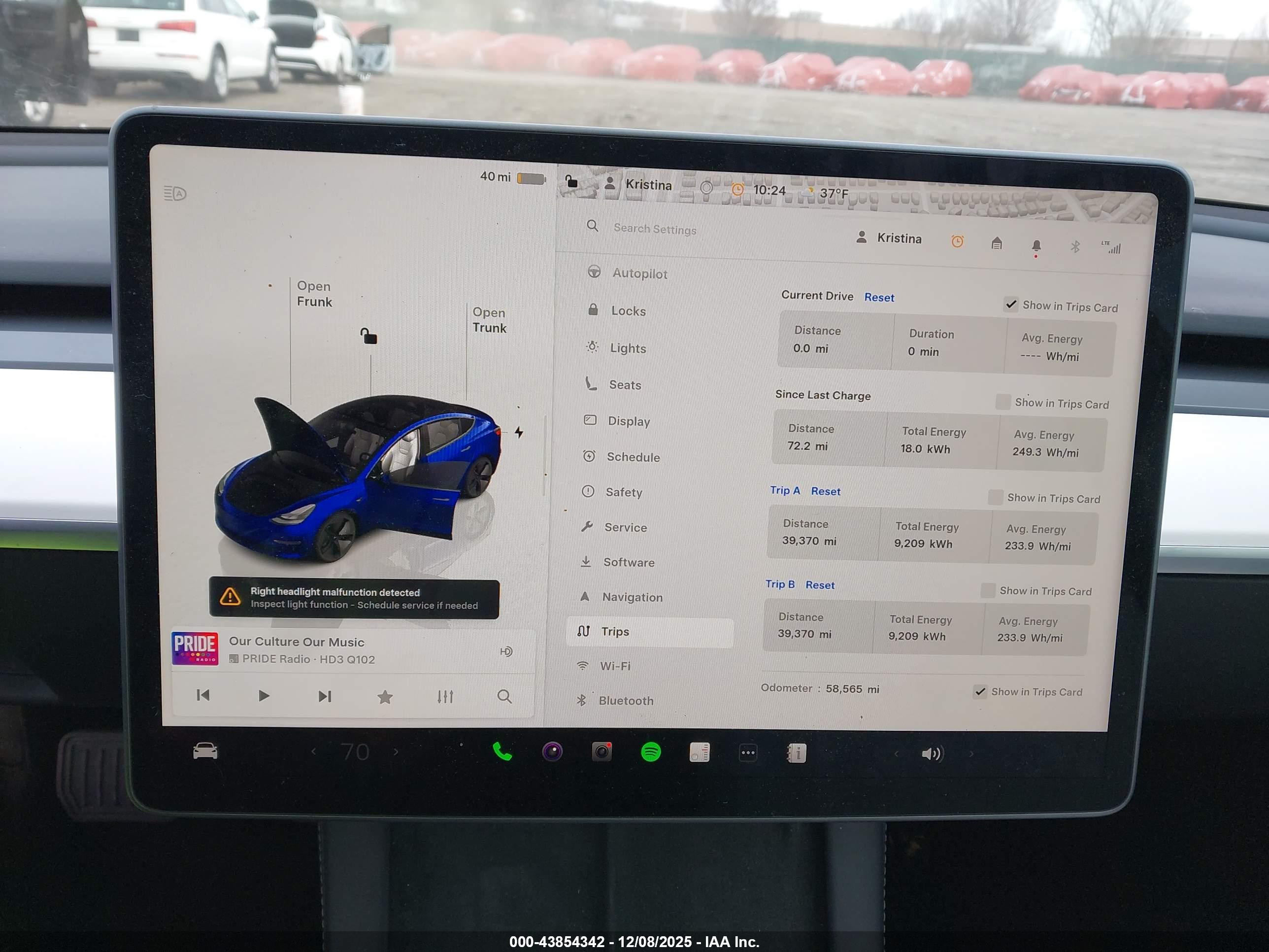 TESLA MODEL image 7