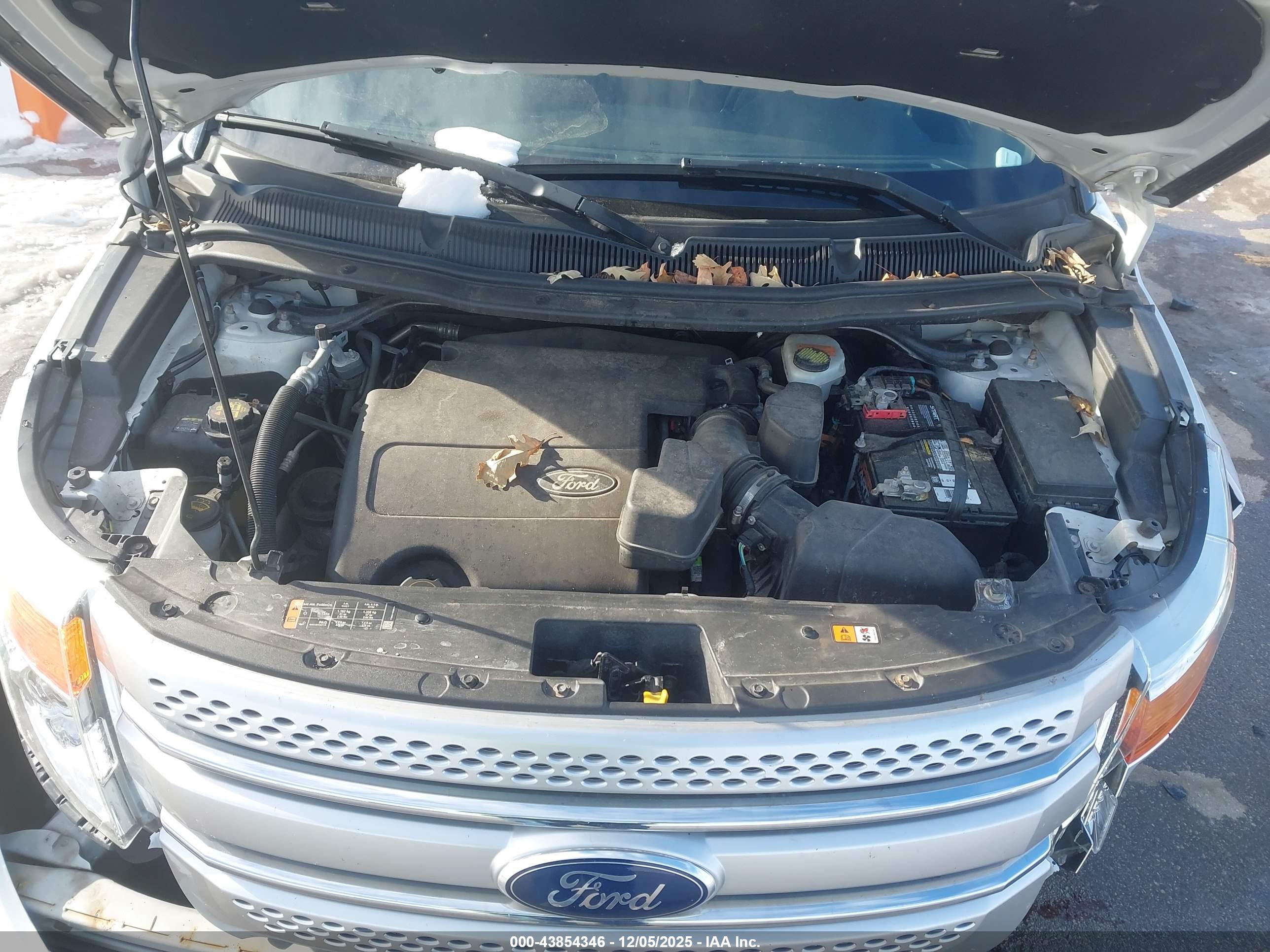 FORD EXPLORER image 10