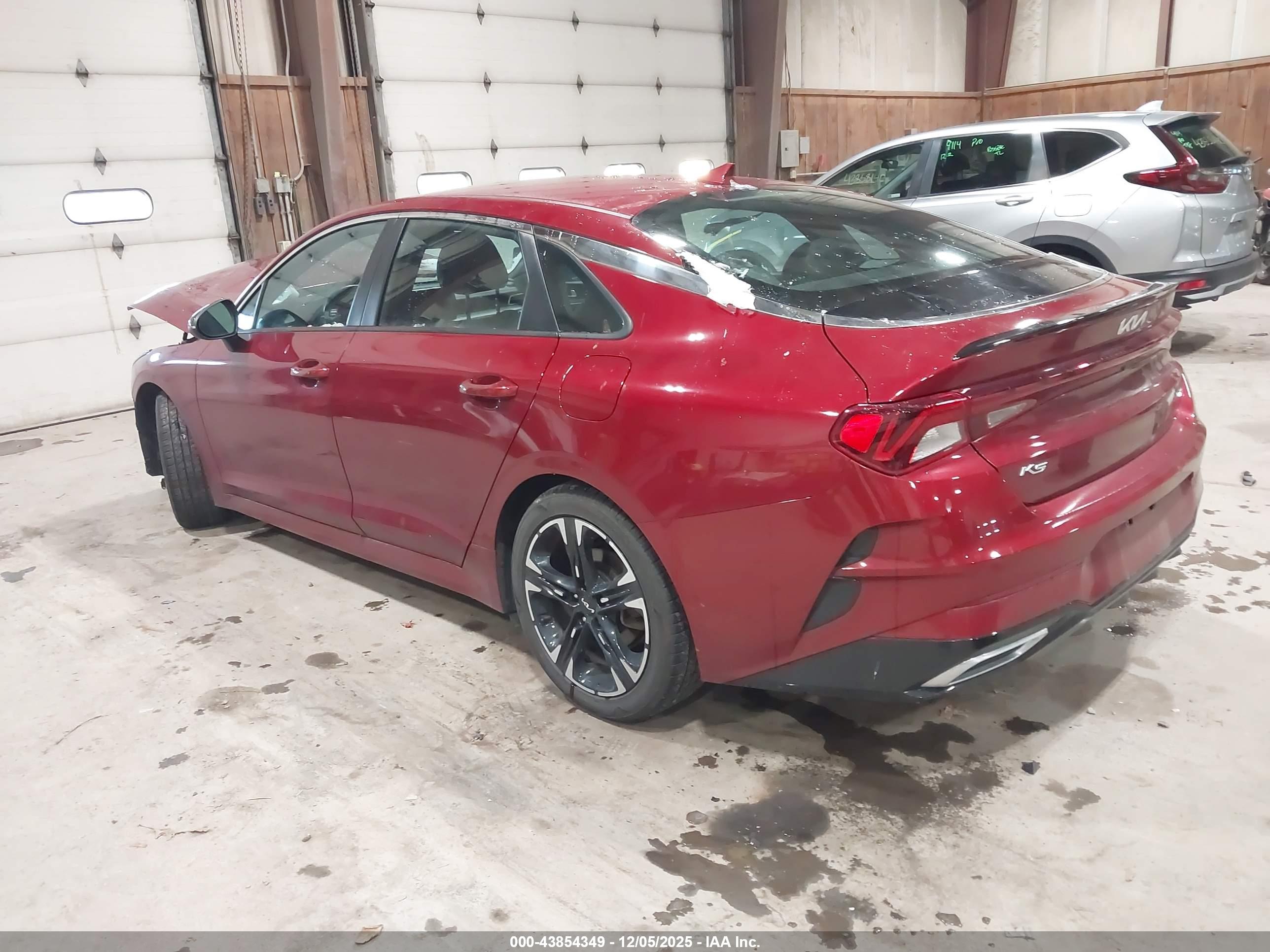 KIA K5 image 3