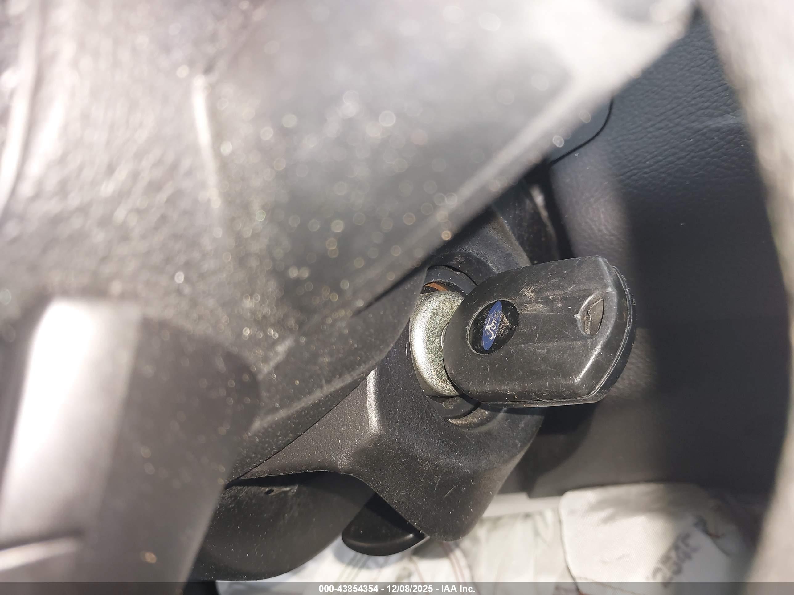 FORD FOCUS image 11