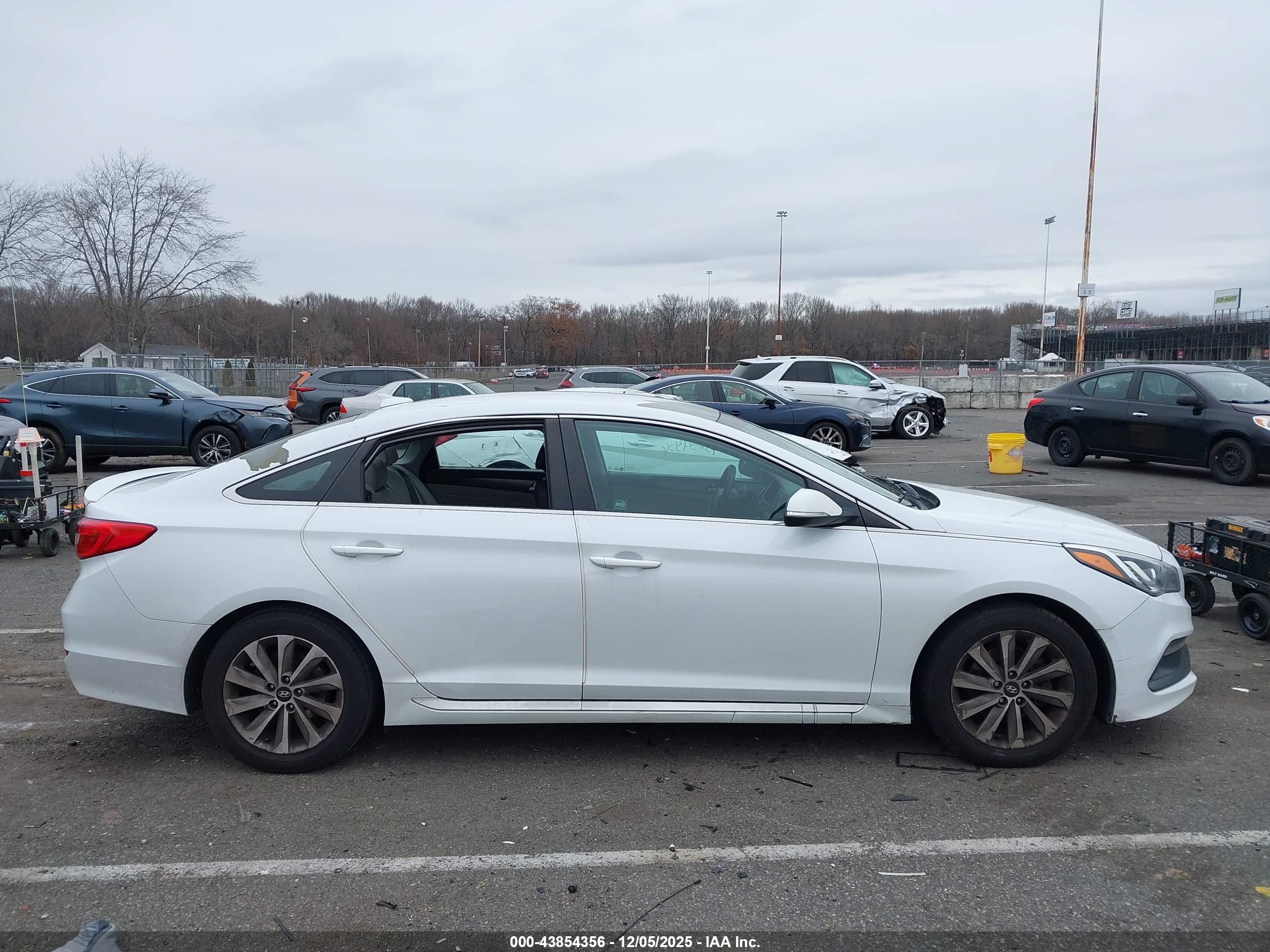 HYUNDAI SONATA image 6