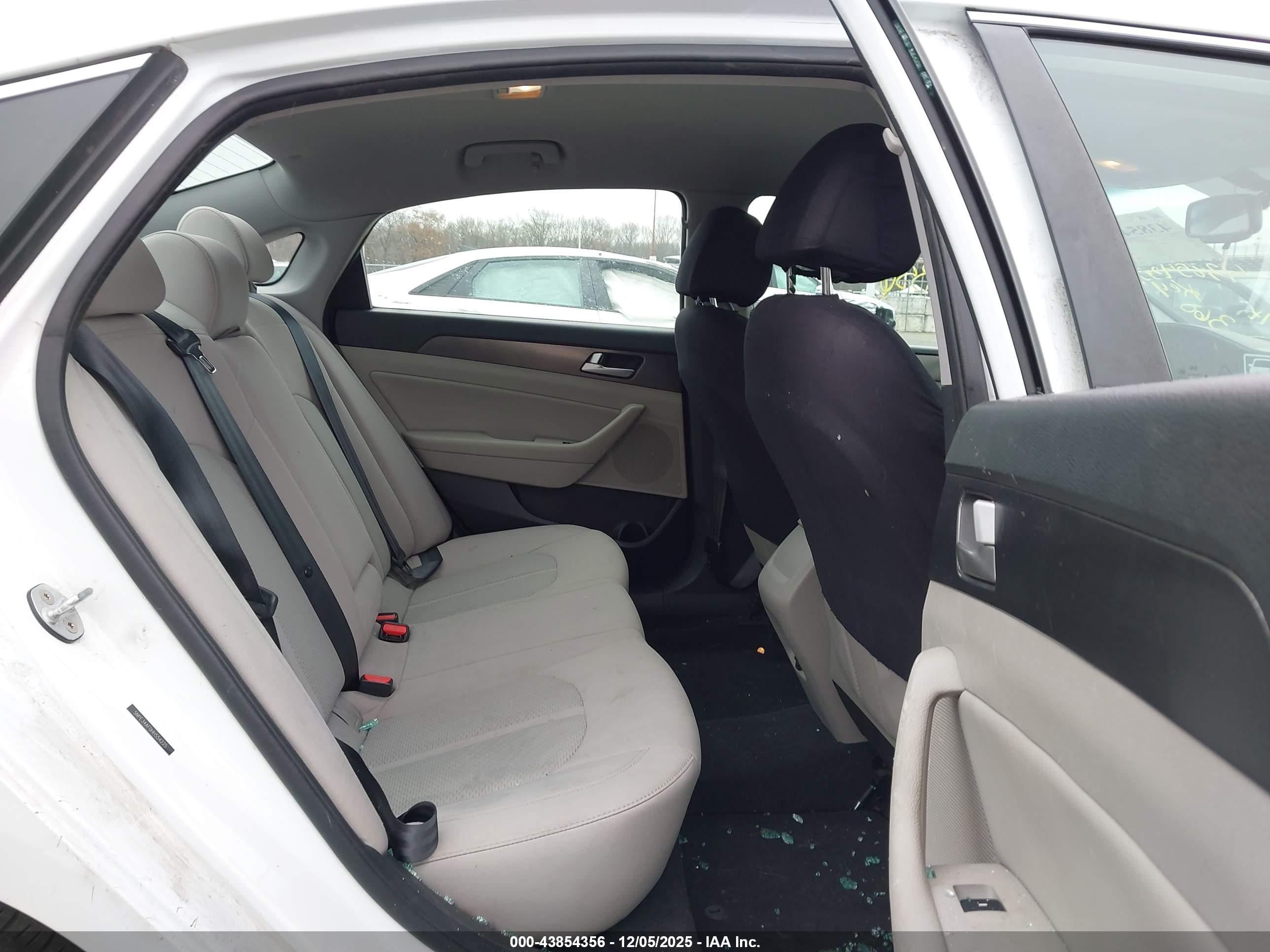 HYUNDAI SONATA image 8