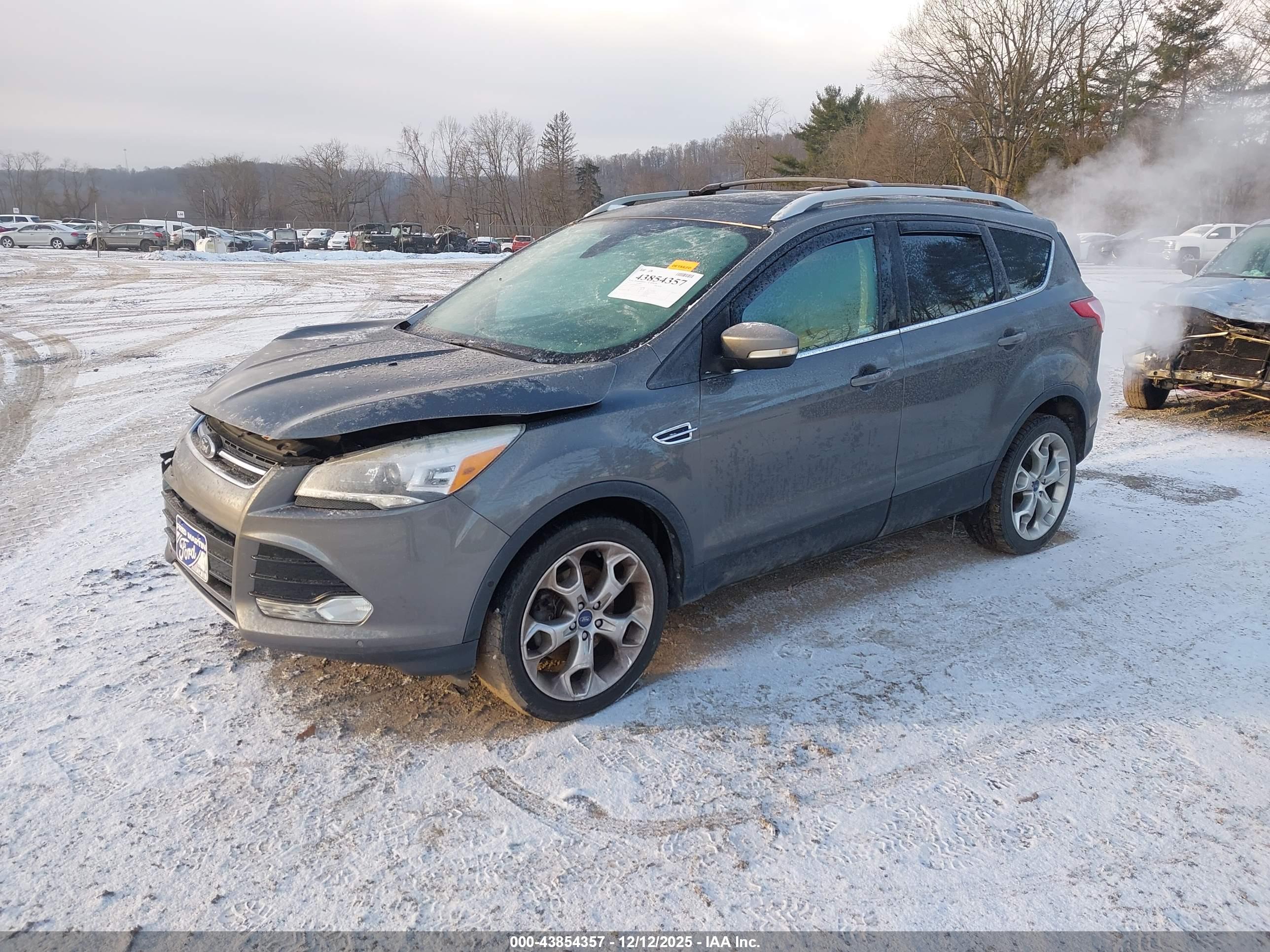 FORD ESCAPE image 2