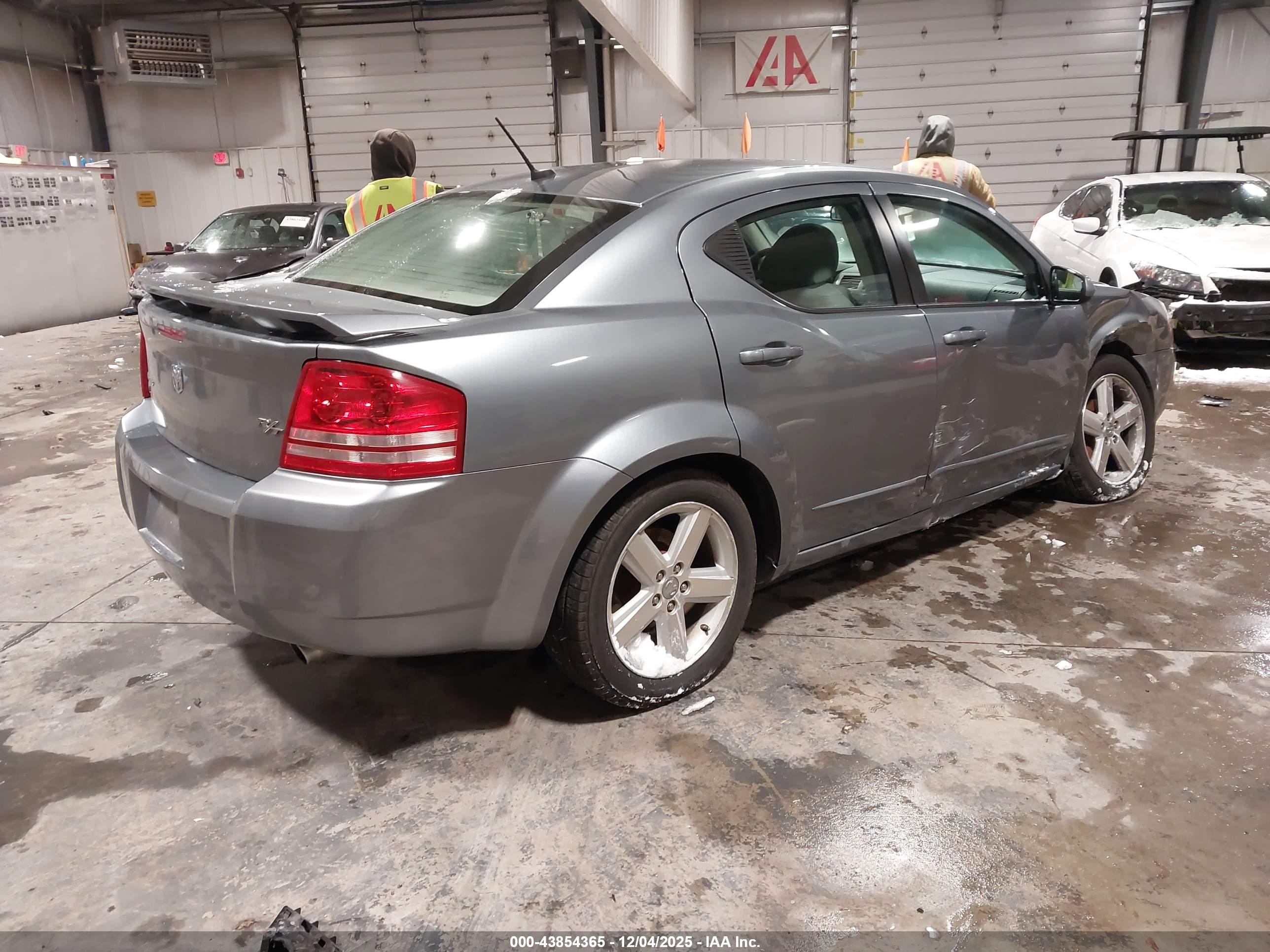 DODGE AVENGER image 4