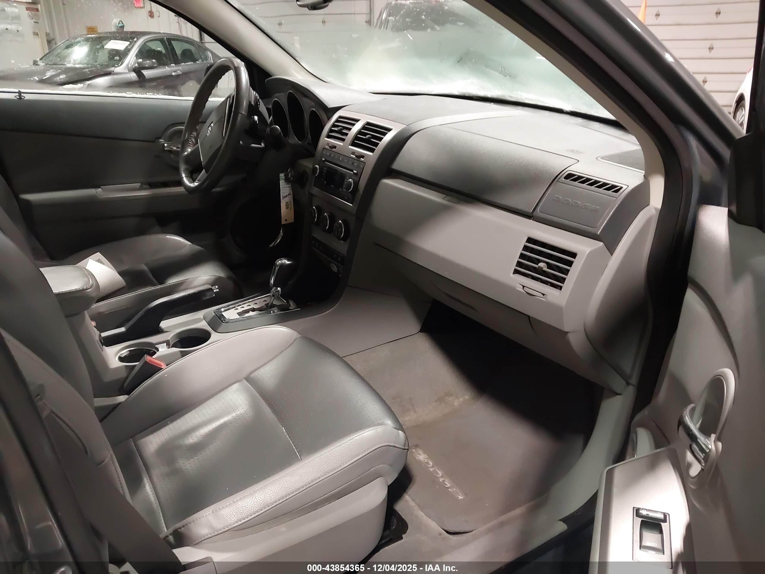 DODGE AVENGER image 5