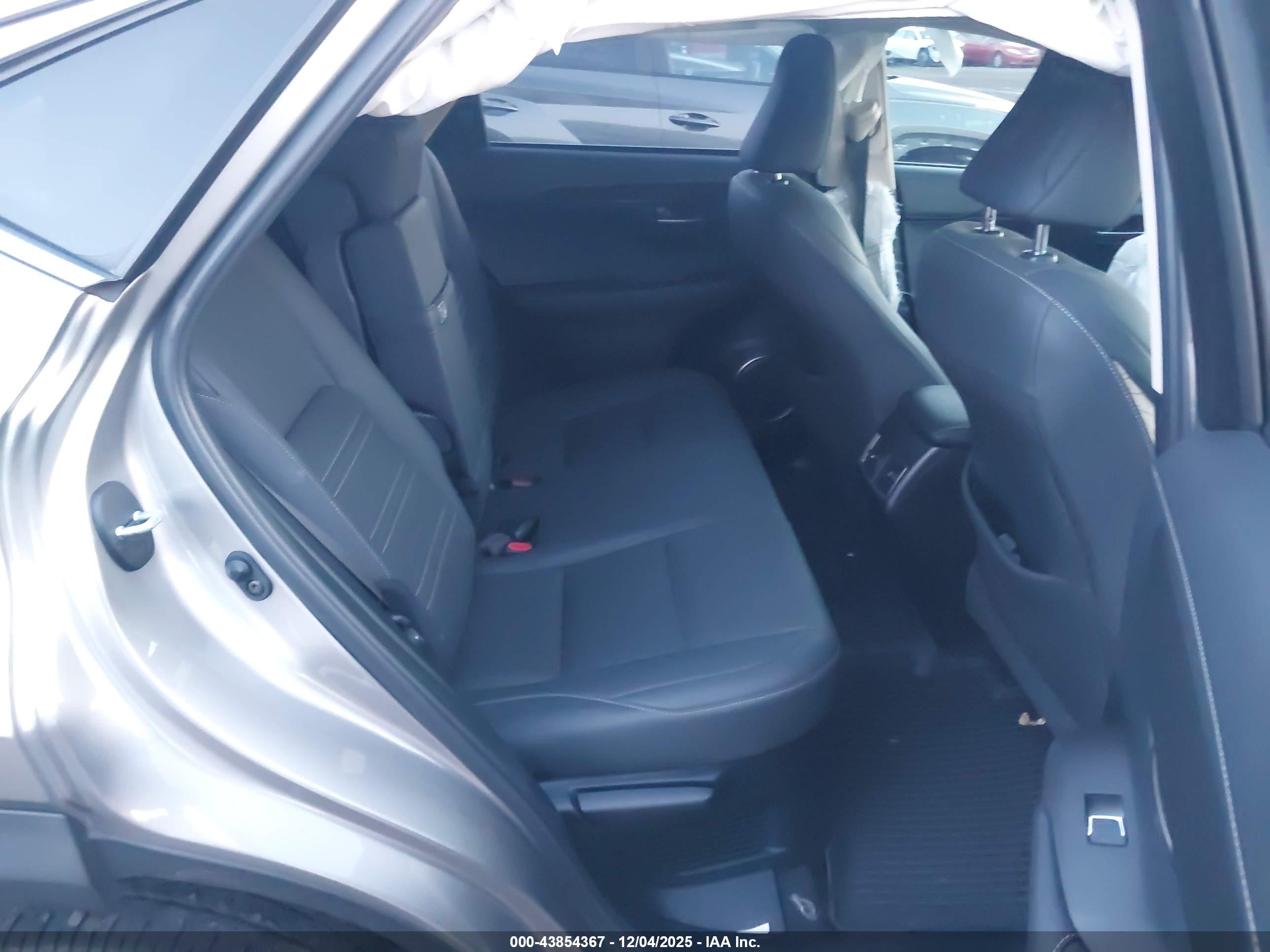 LEXUS NX image 8
