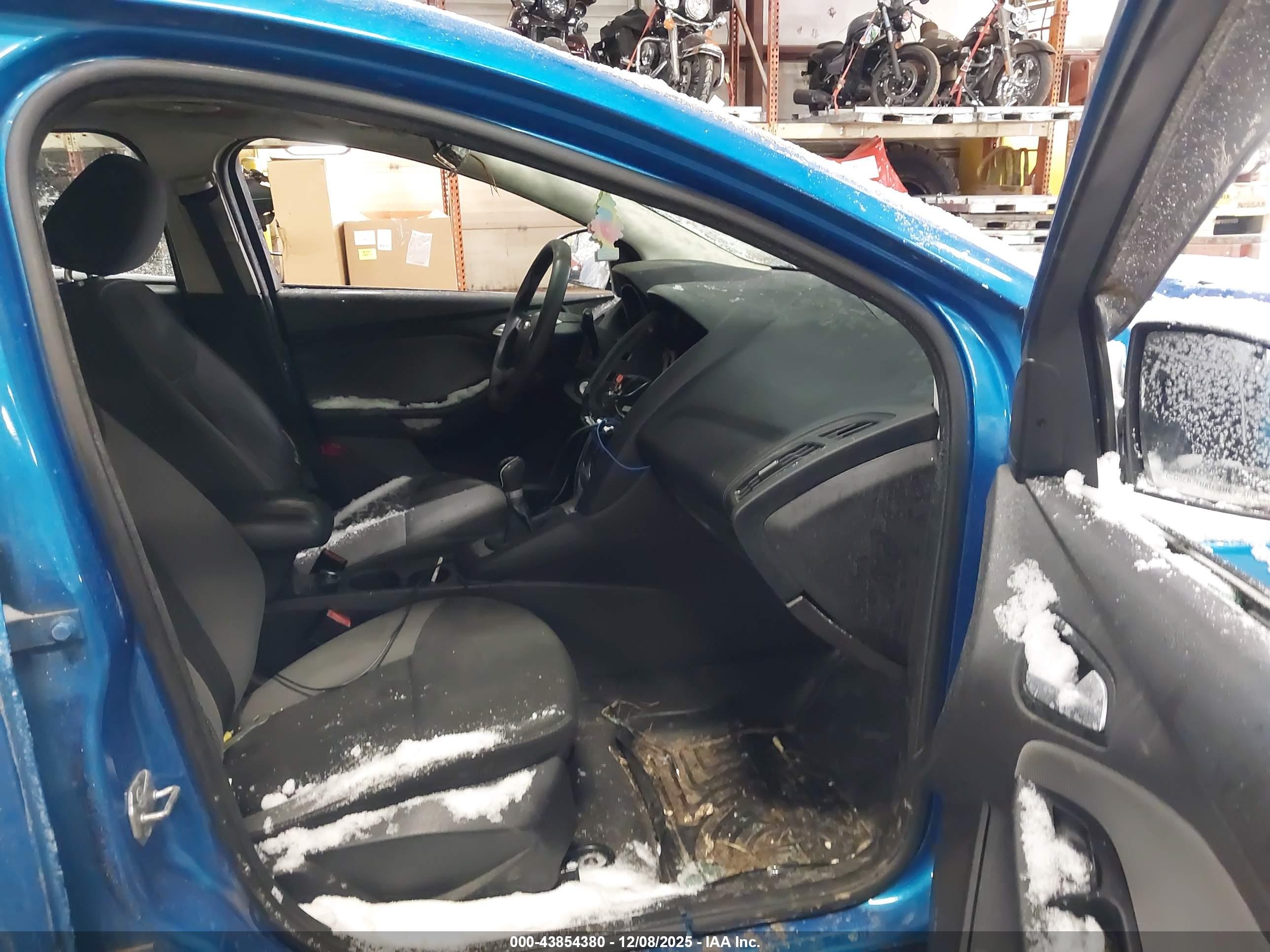 FORD FOCUS image 5