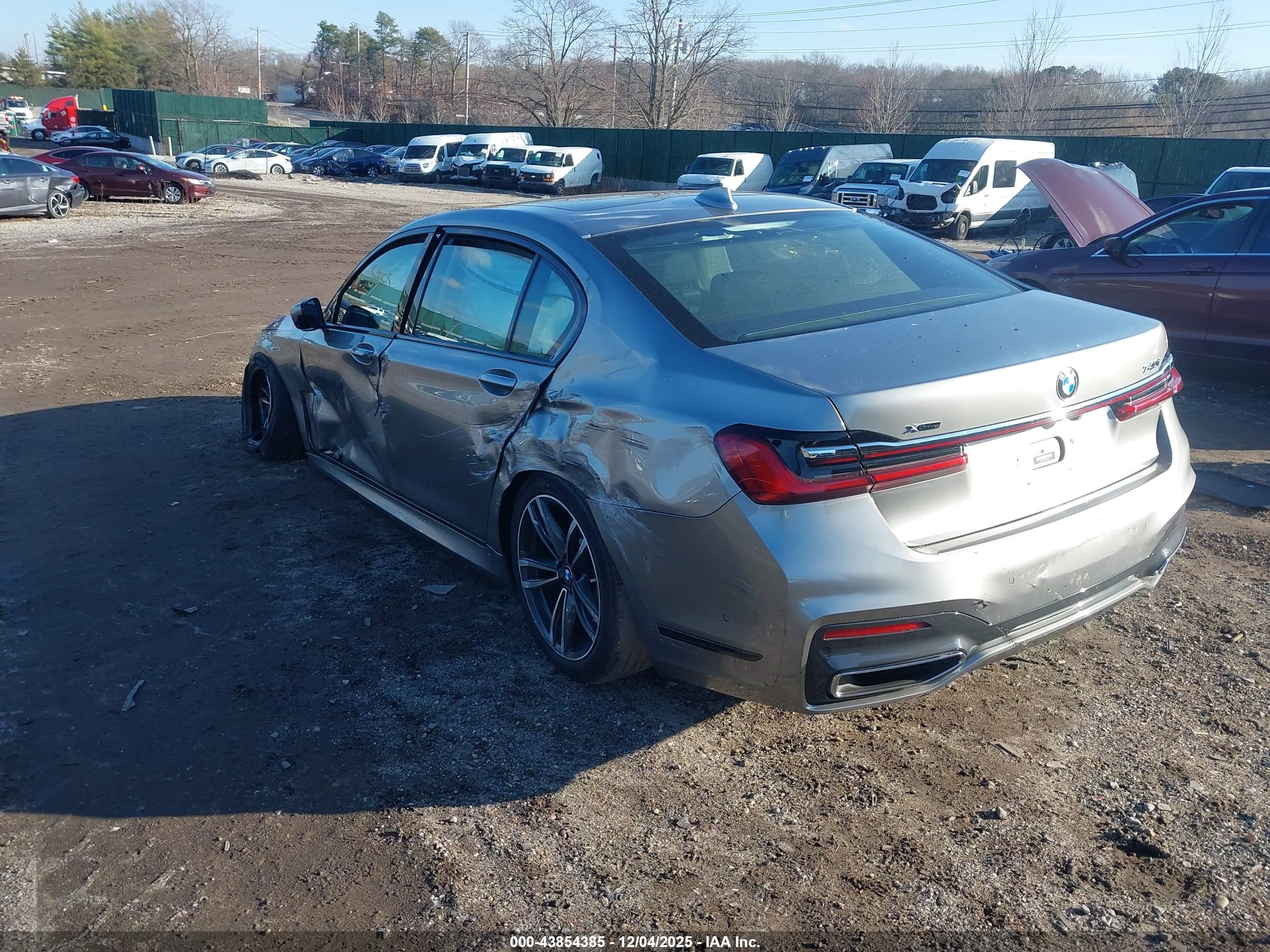 BMW 740I image 3