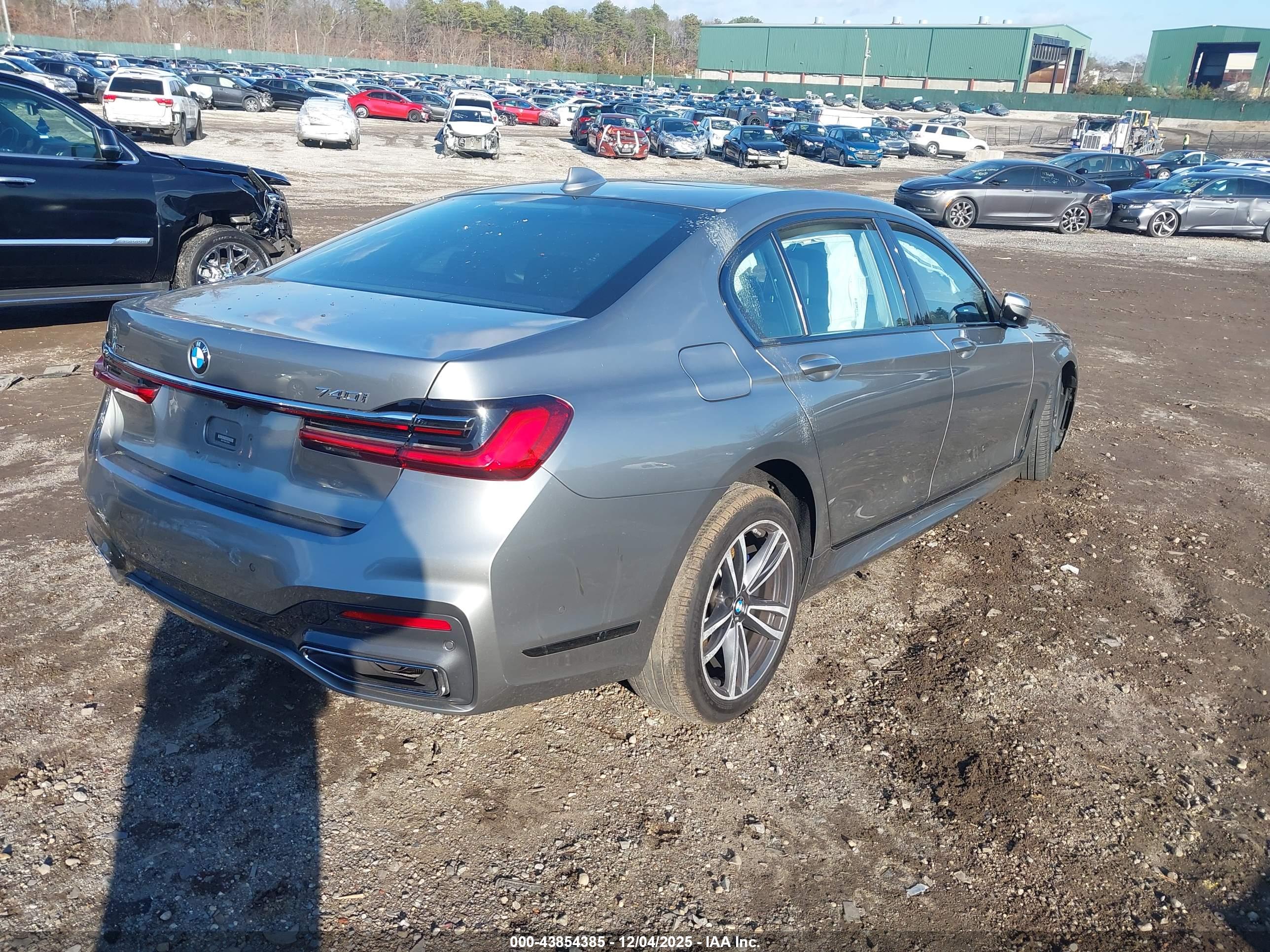 BMW 740I image 4