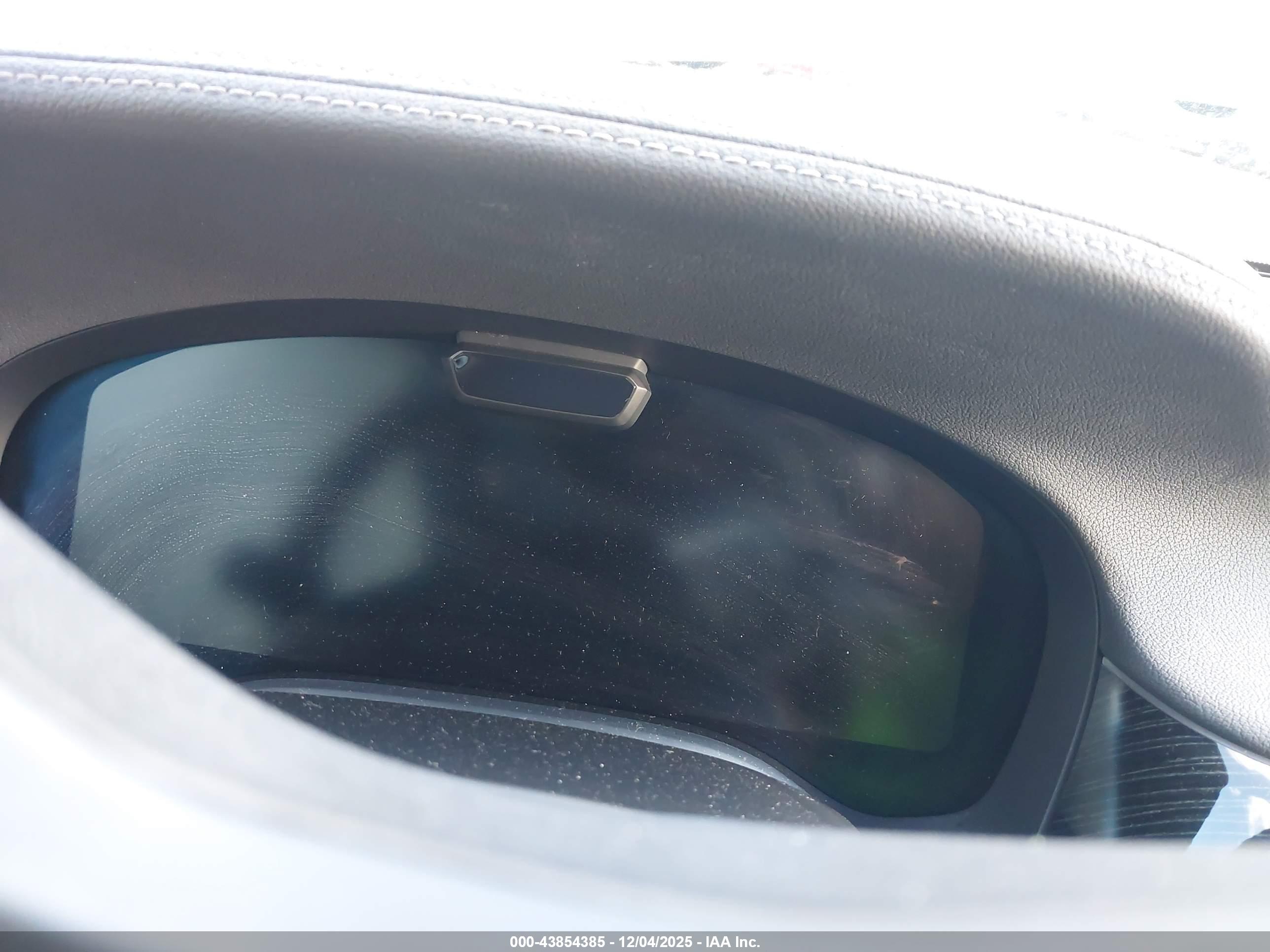 BMW 740I image 7