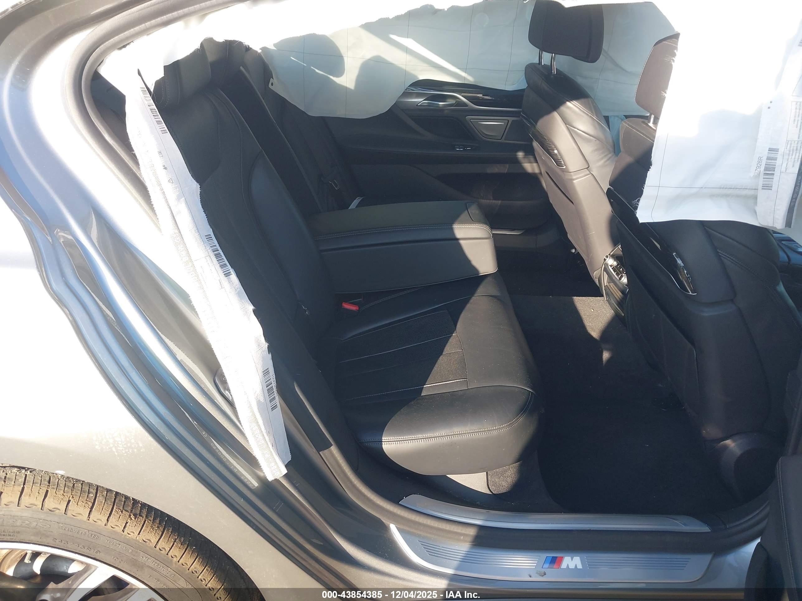 BMW 740I image 8