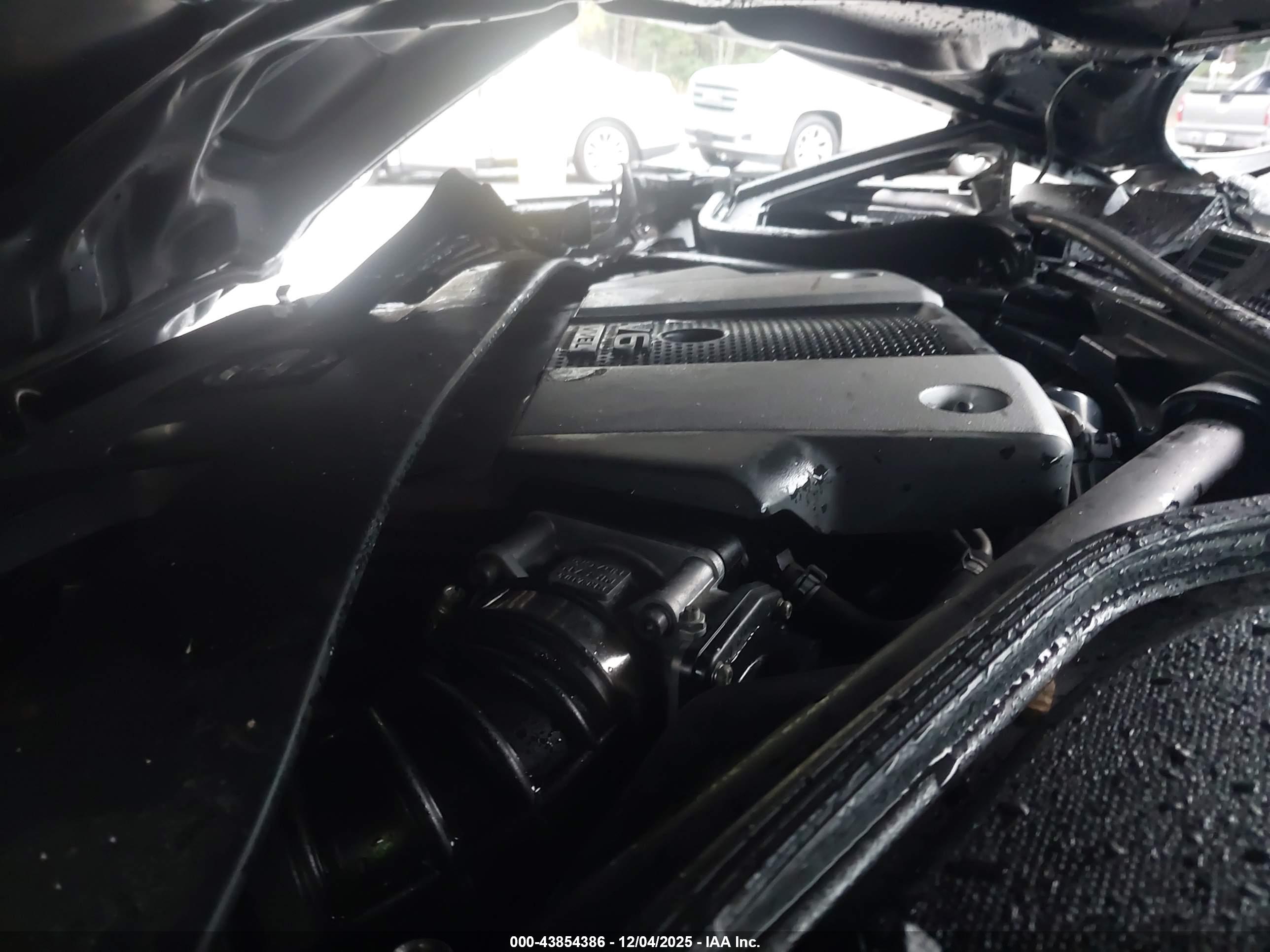 NISSAN 370Z image 10