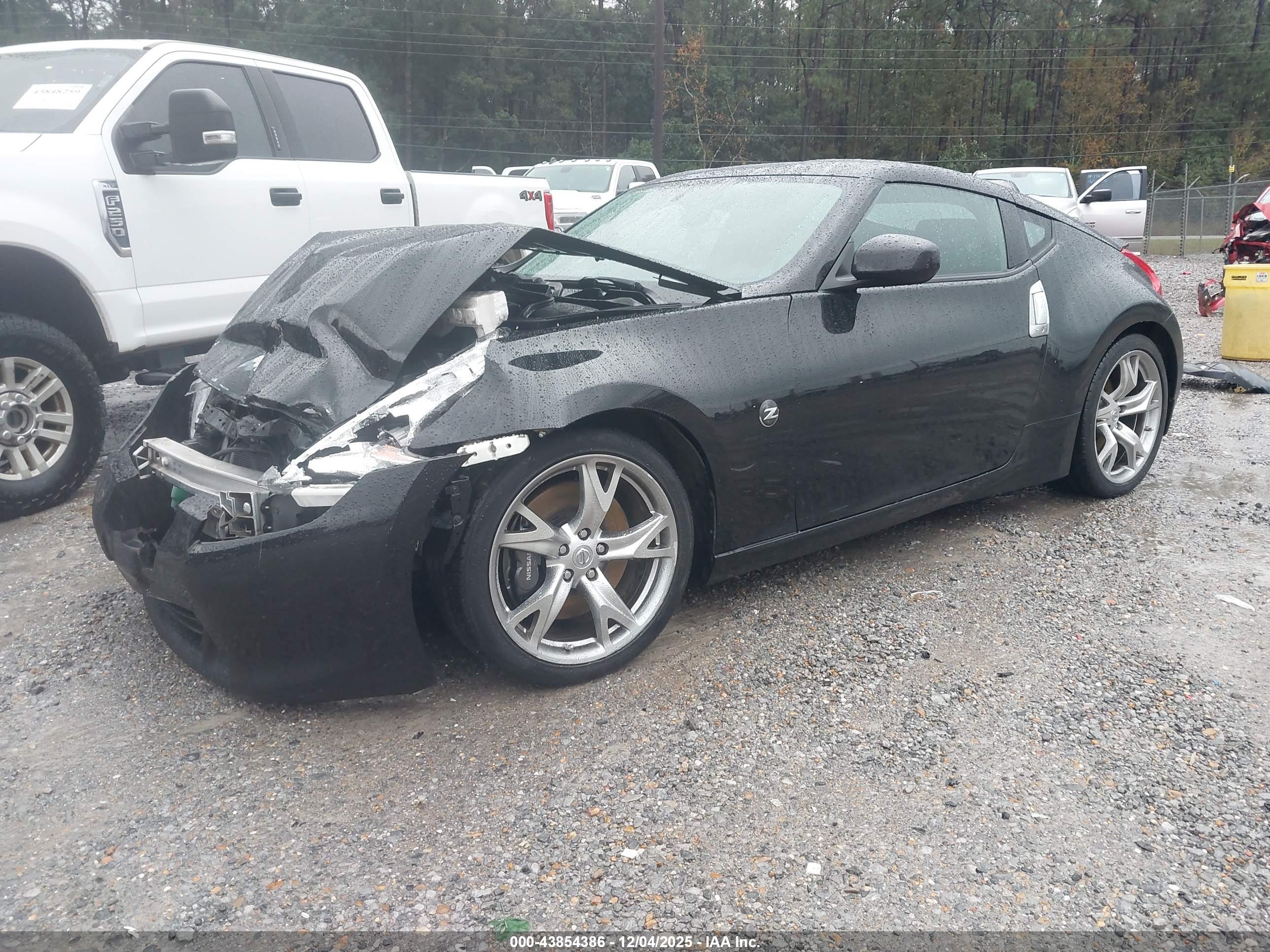 NISSAN 370Z image 2