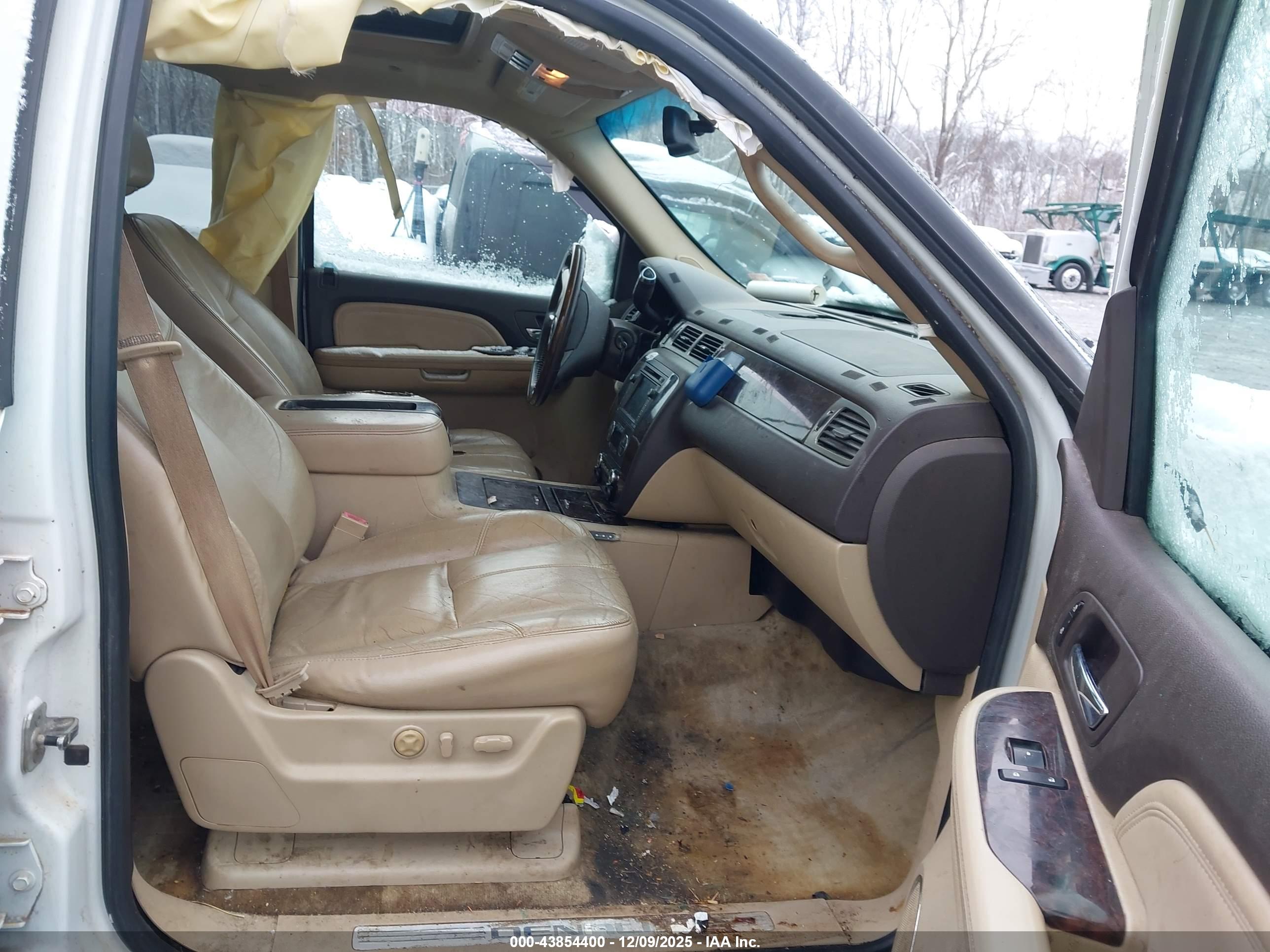 GMC YUKON image 5