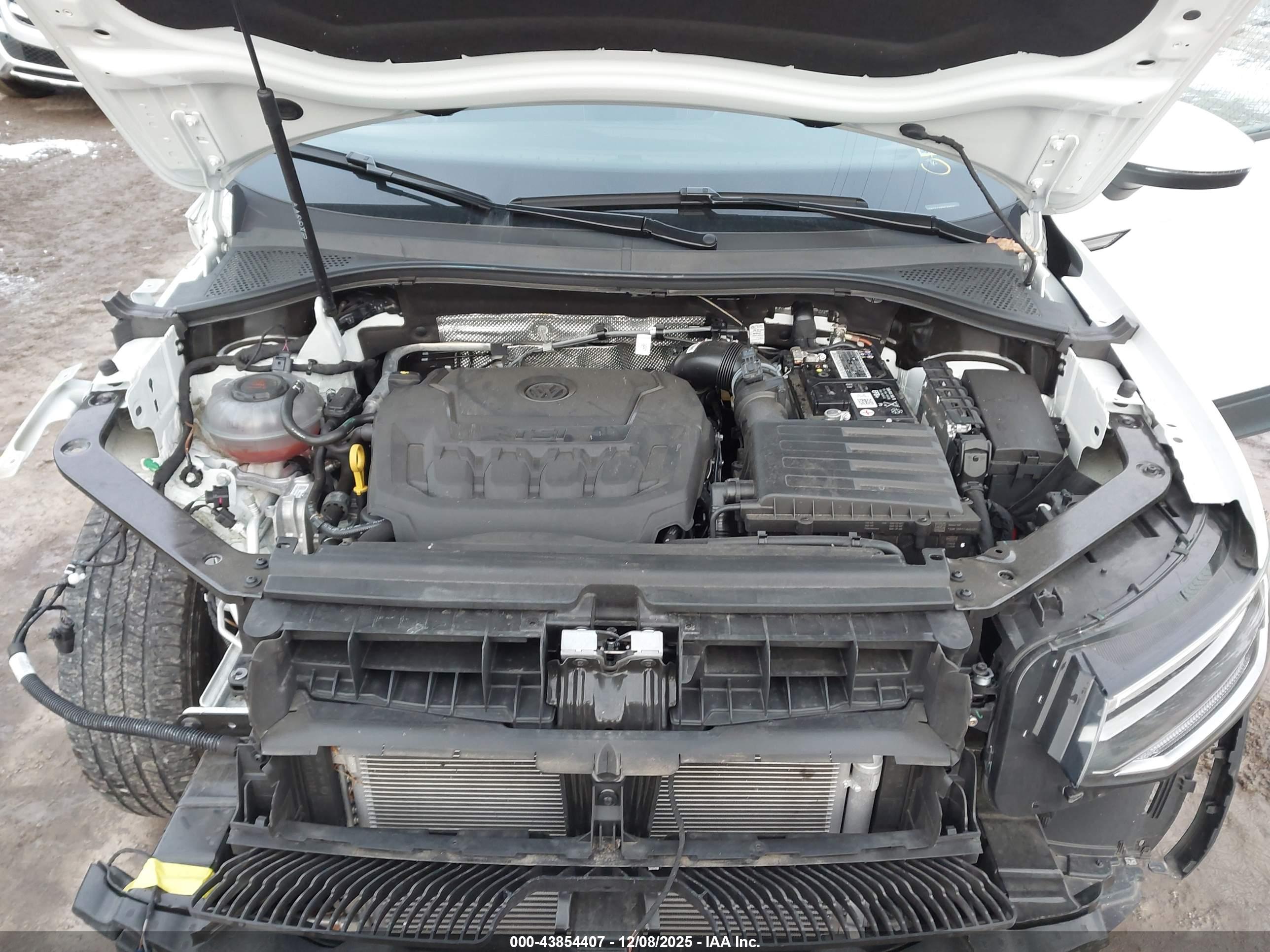 VOLKSWAGEN TIGUAN image 10