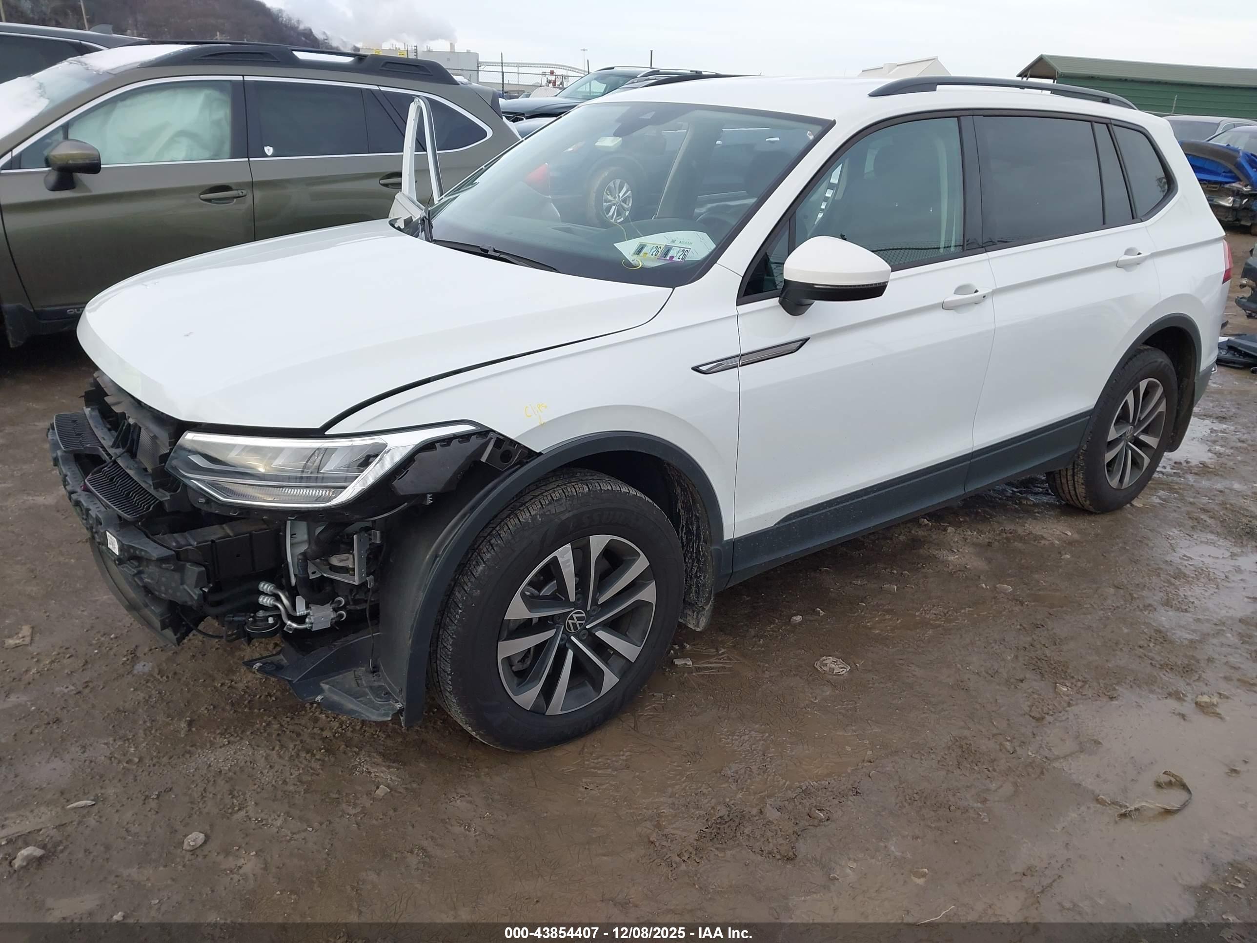 VOLKSWAGEN TIGUAN image 2