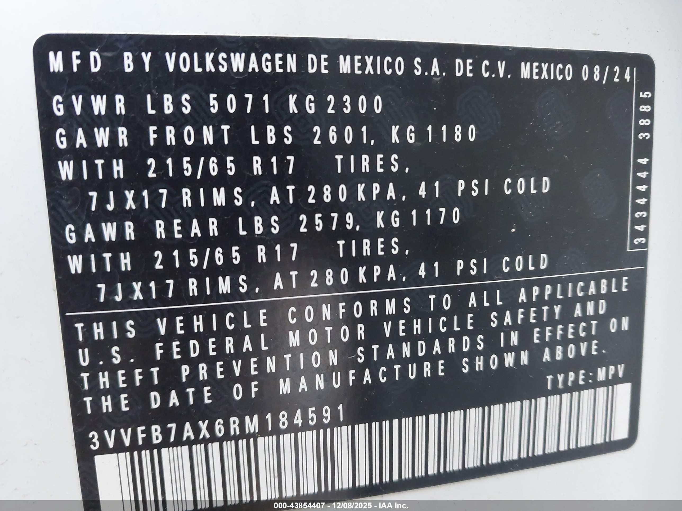VOLKSWAGEN TIGUAN image 9