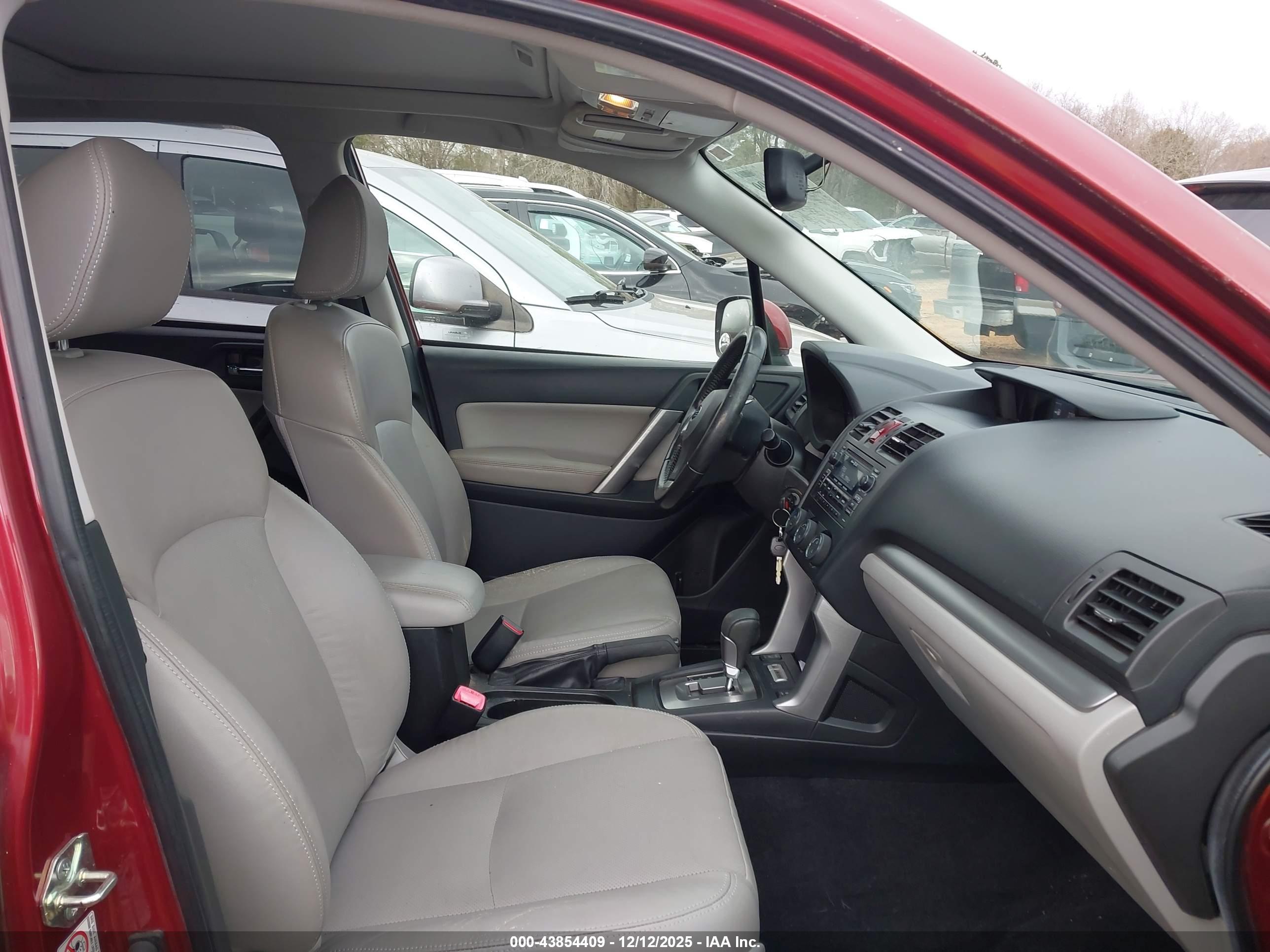 SUBARU FORESTER image 5