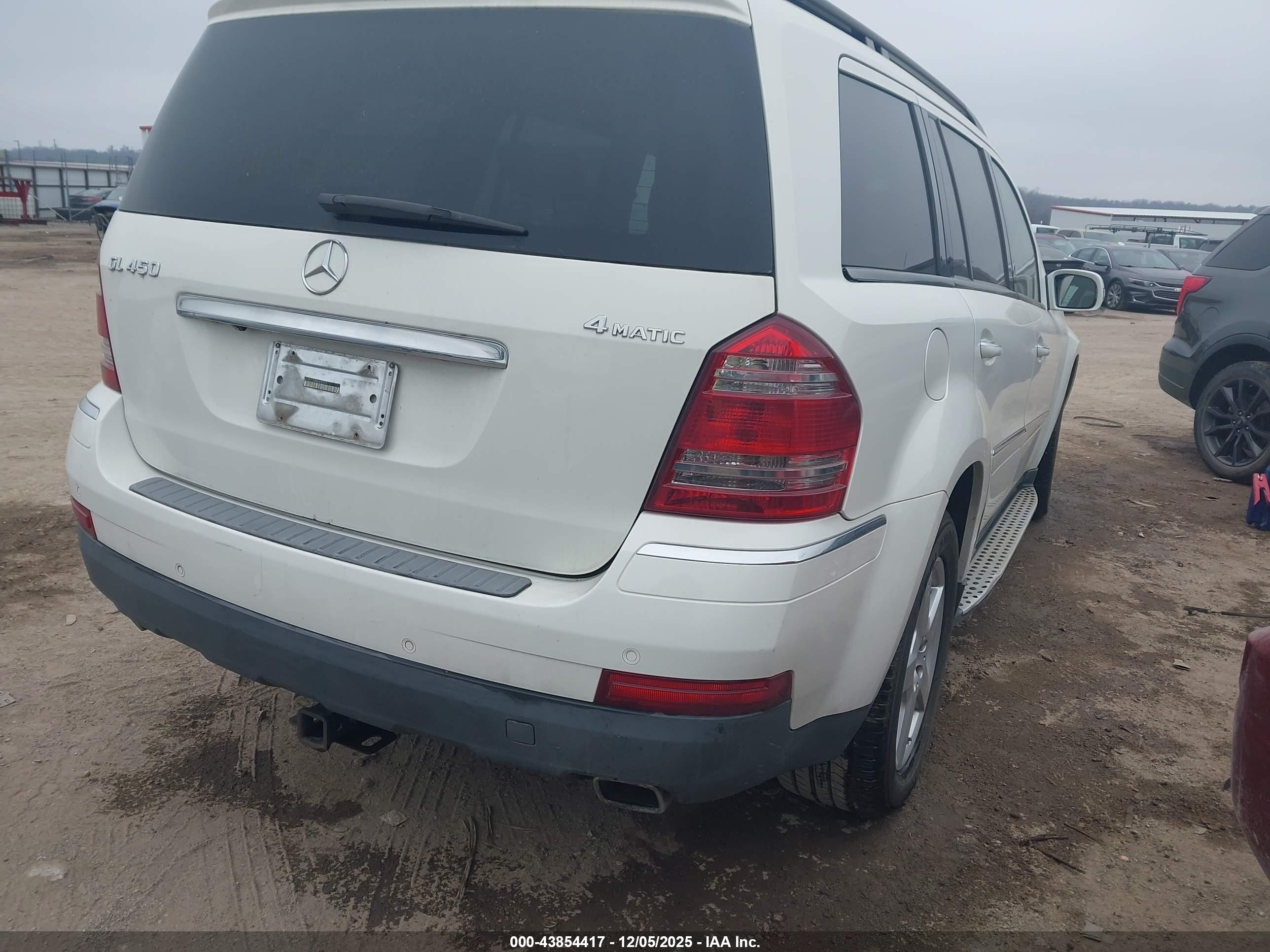 MERCEDES-BENZ GL image 4