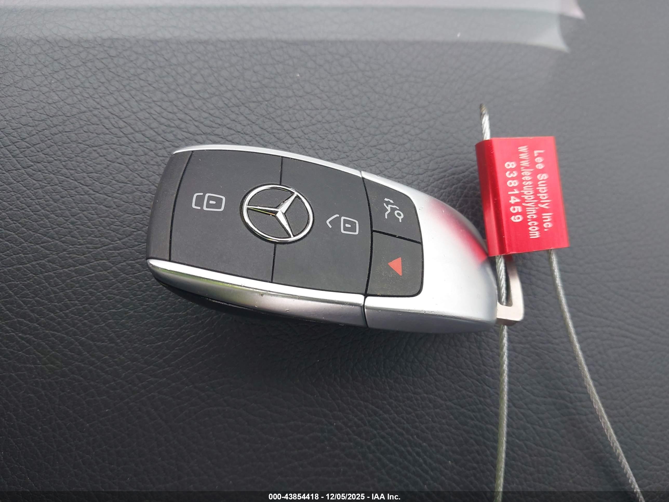 MERCEDES-BENZ C image 11