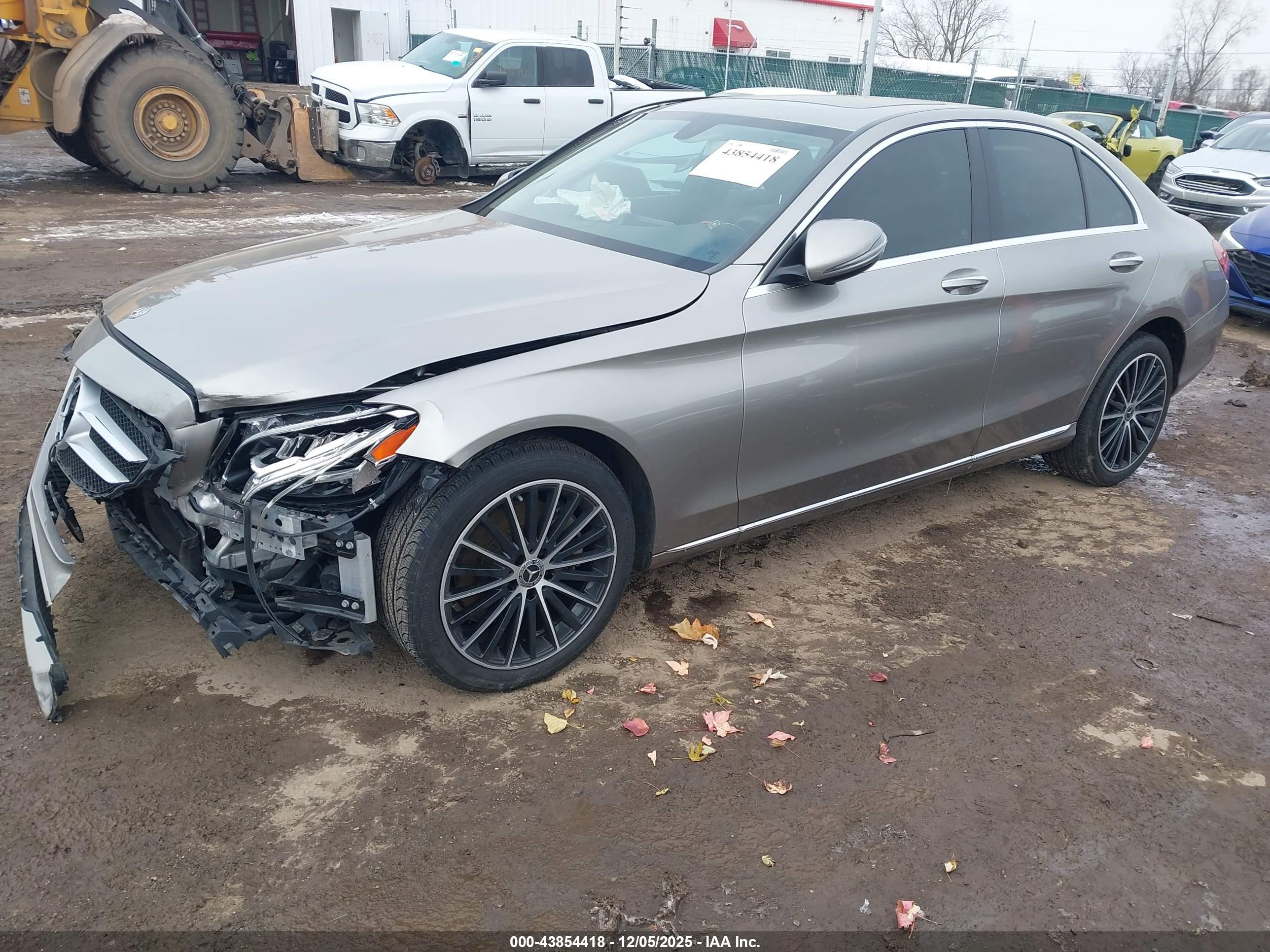 MERCEDES-BENZ C image 2