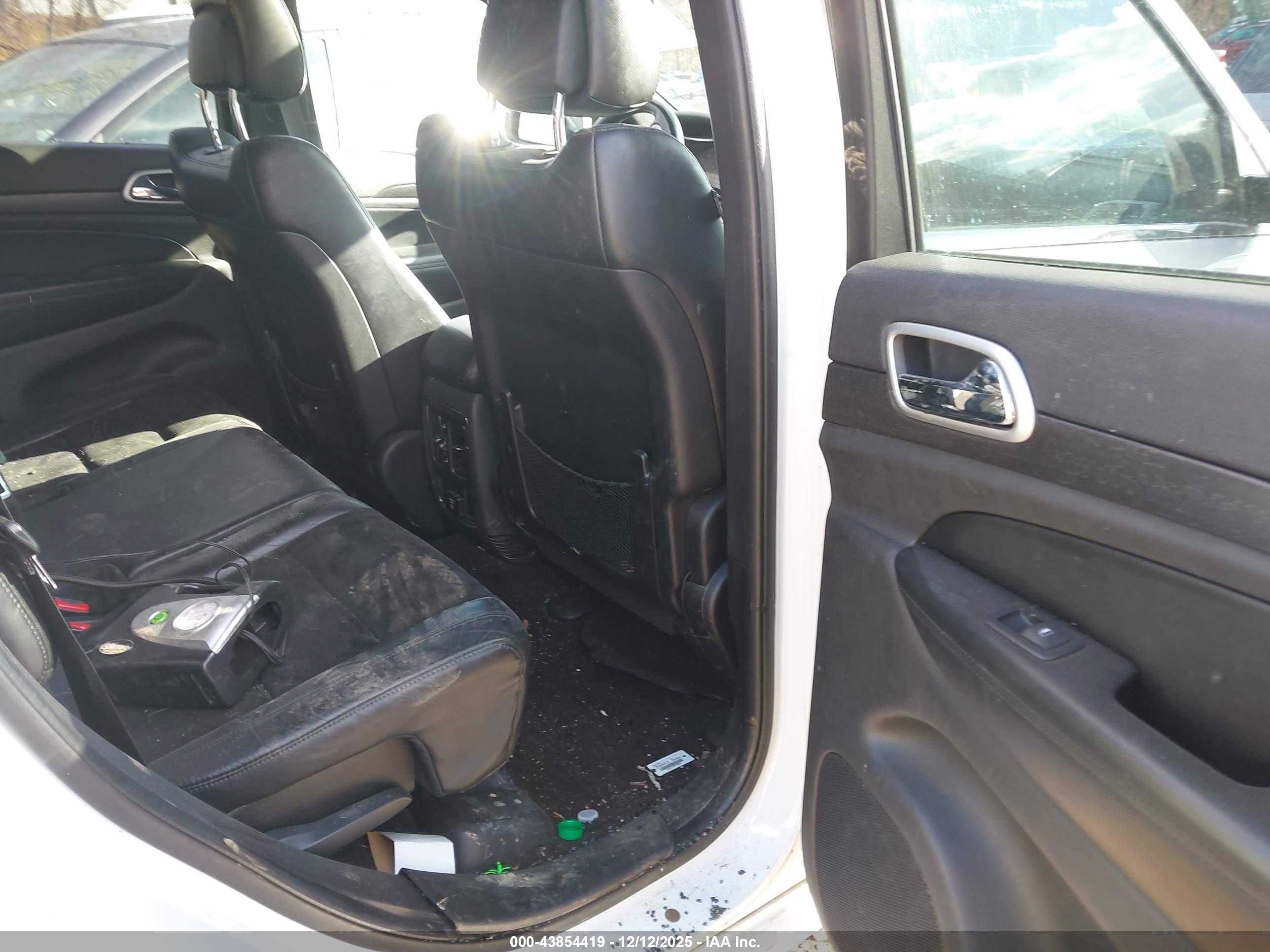 JEEP GRAND image 8
