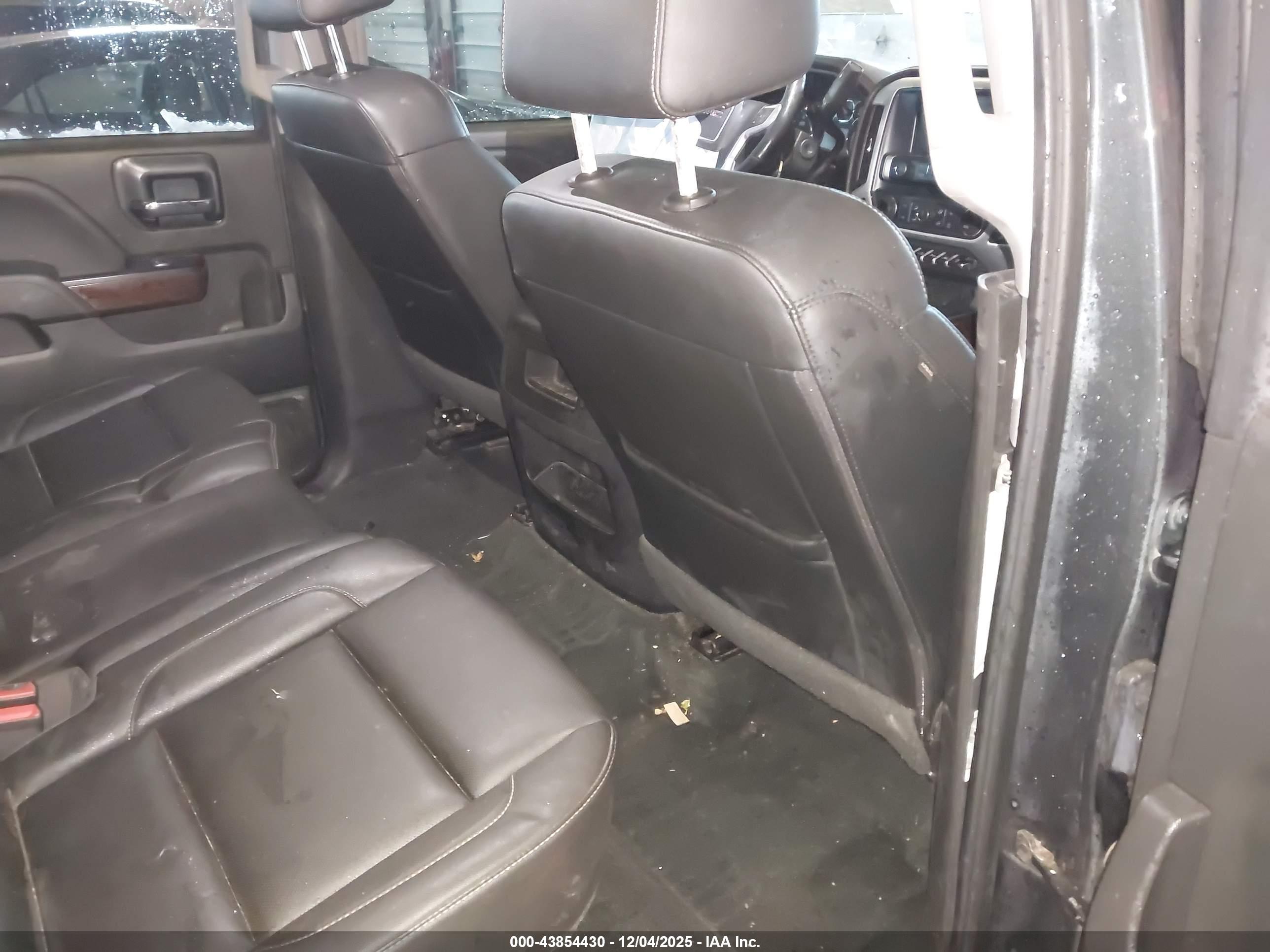 GMC SIERRA image 8