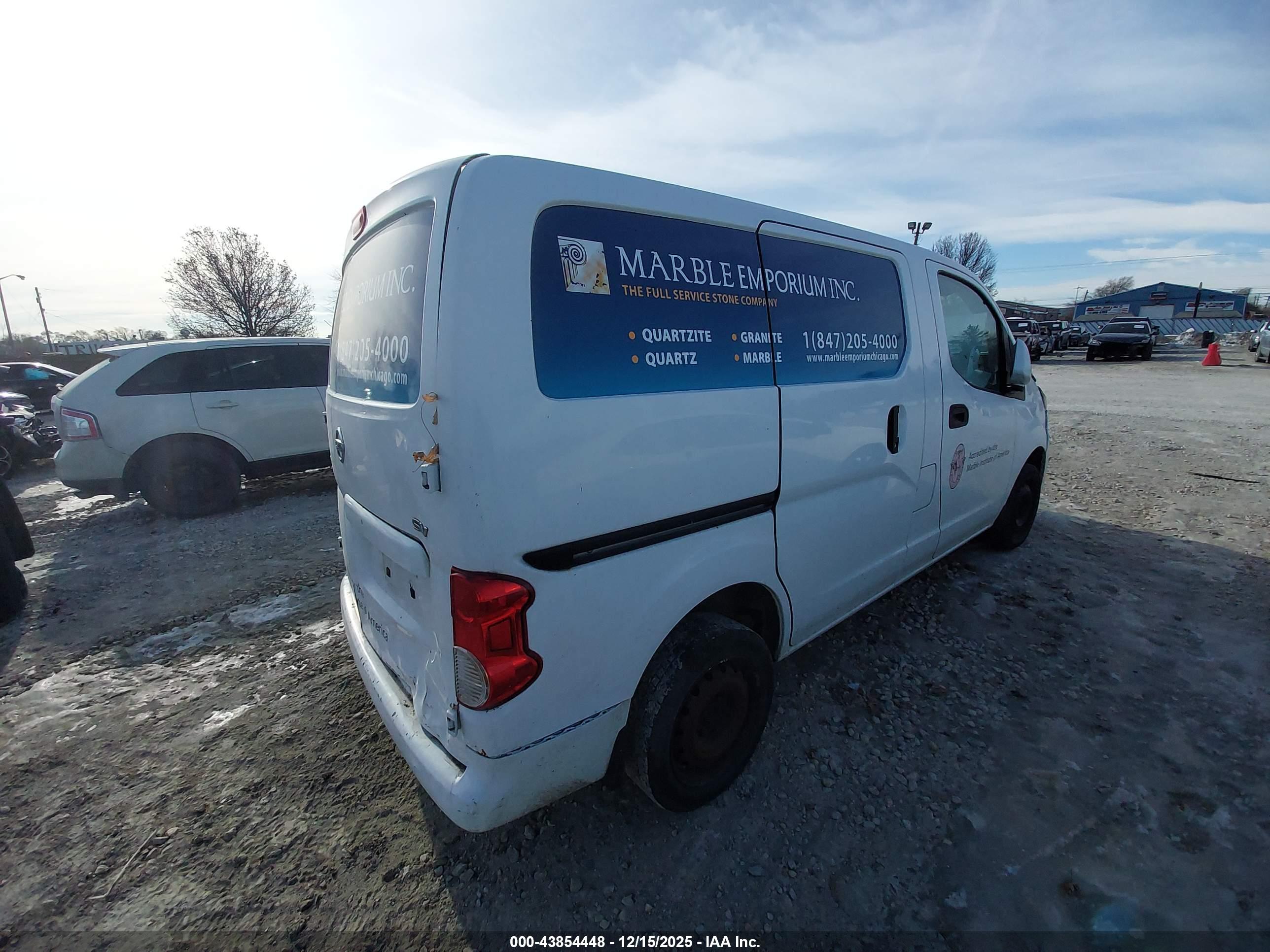 NISSAN NV200 image 4
