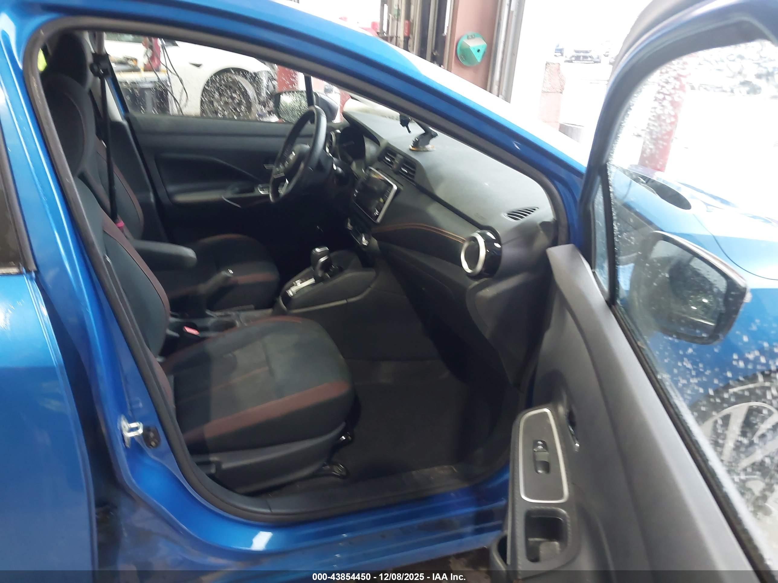 NISSAN VERSA image 5