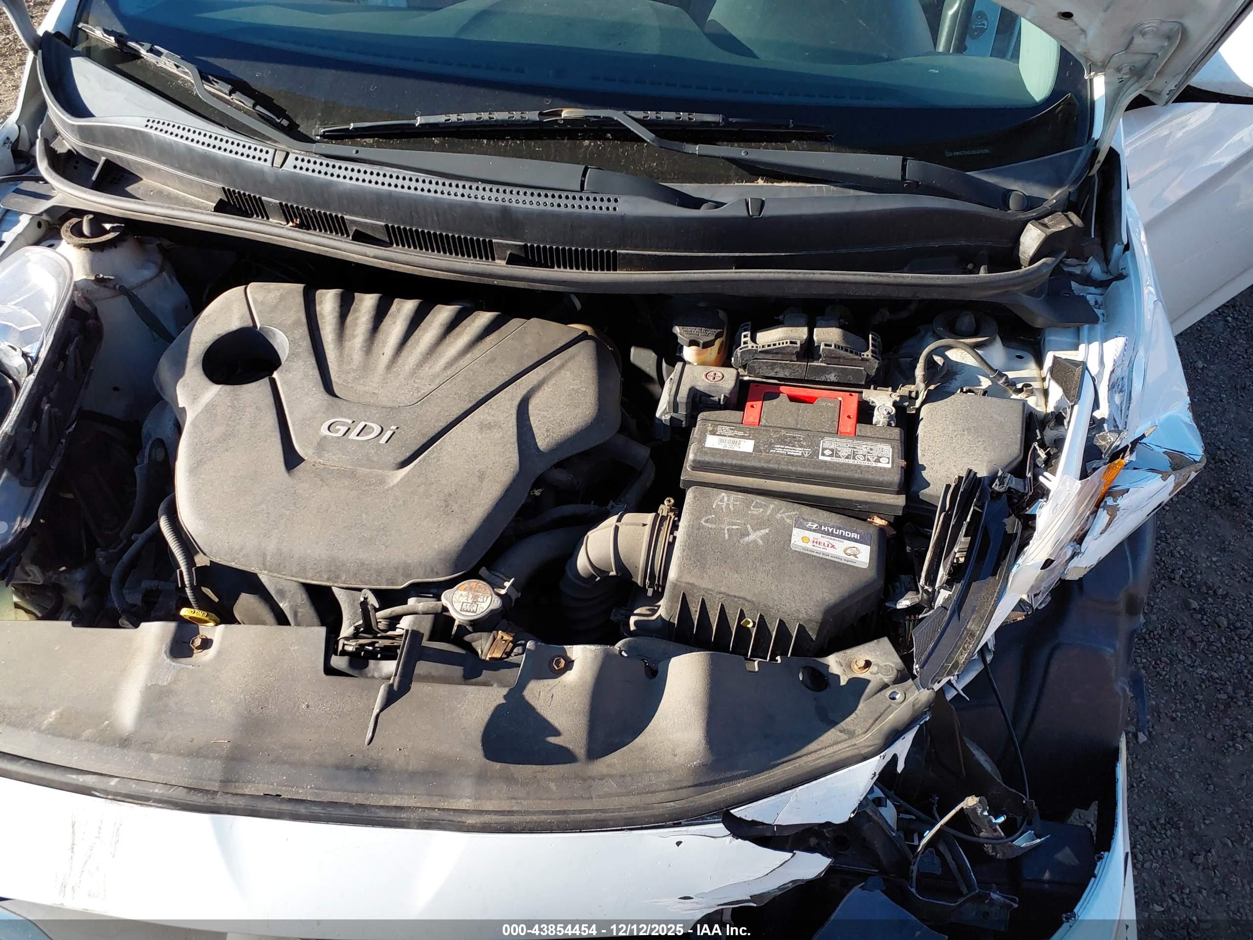 HYUNDAI ACCENT image 10