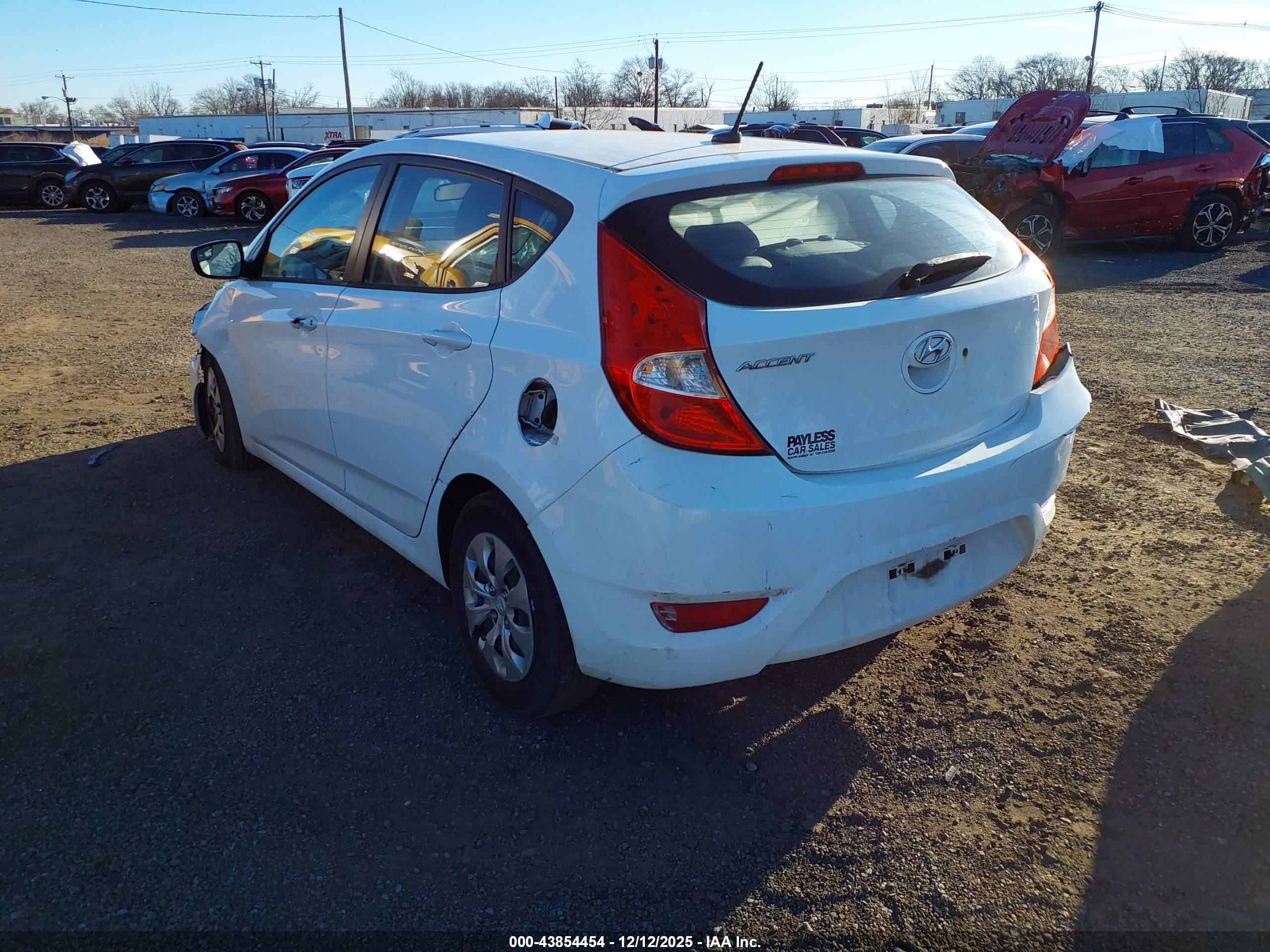 HYUNDAI ACCENT image 3