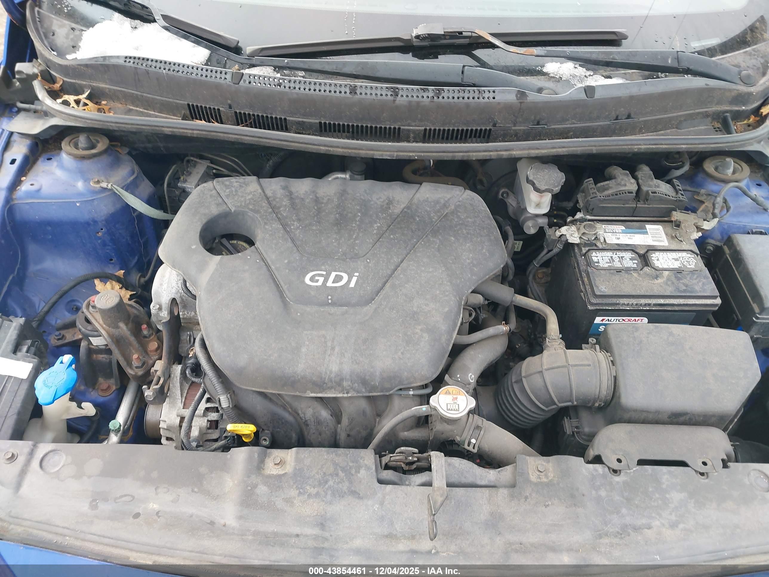 HYUNDAI ACCENT image 10