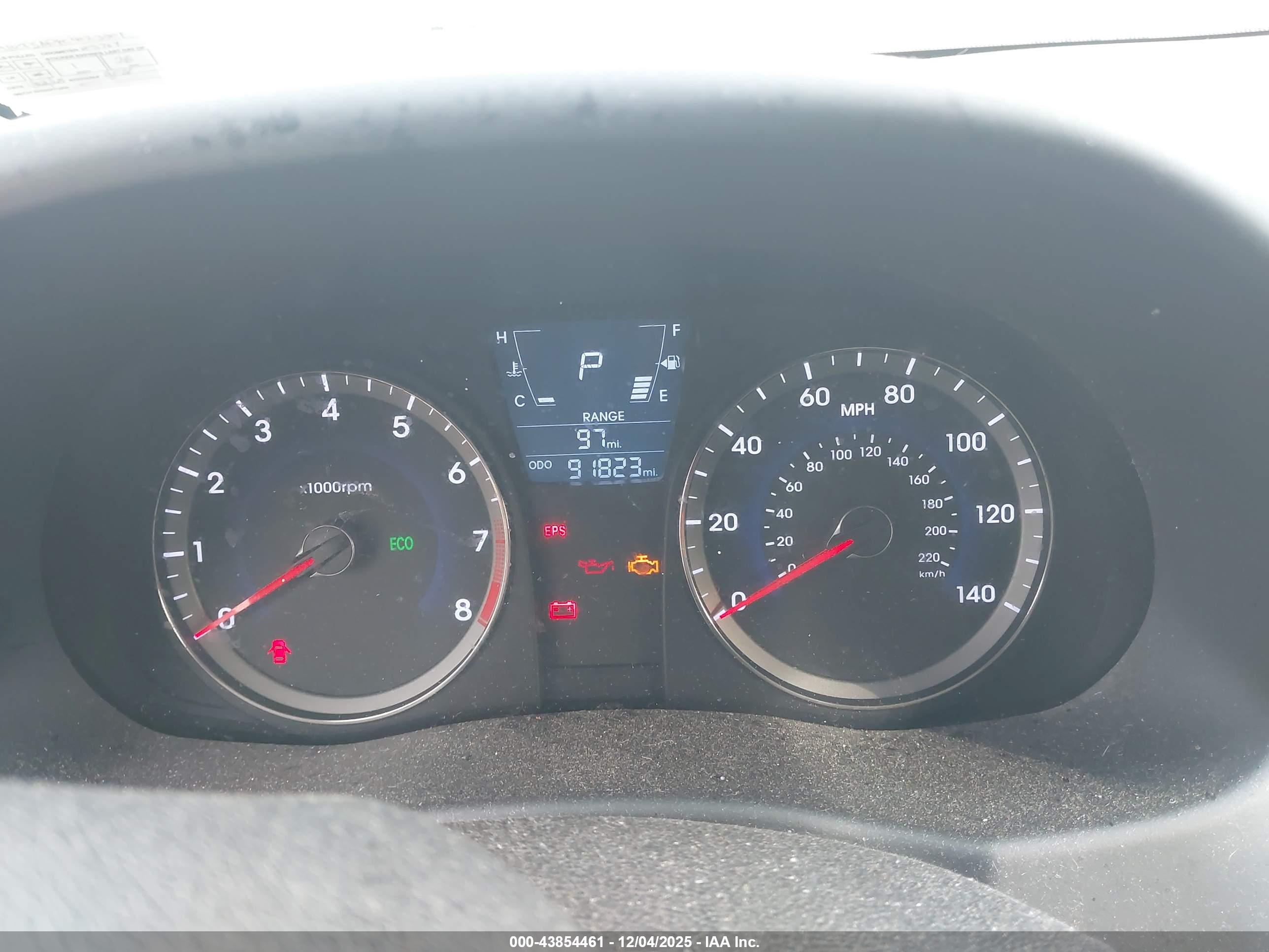 HYUNDAI ACCENT image 7
