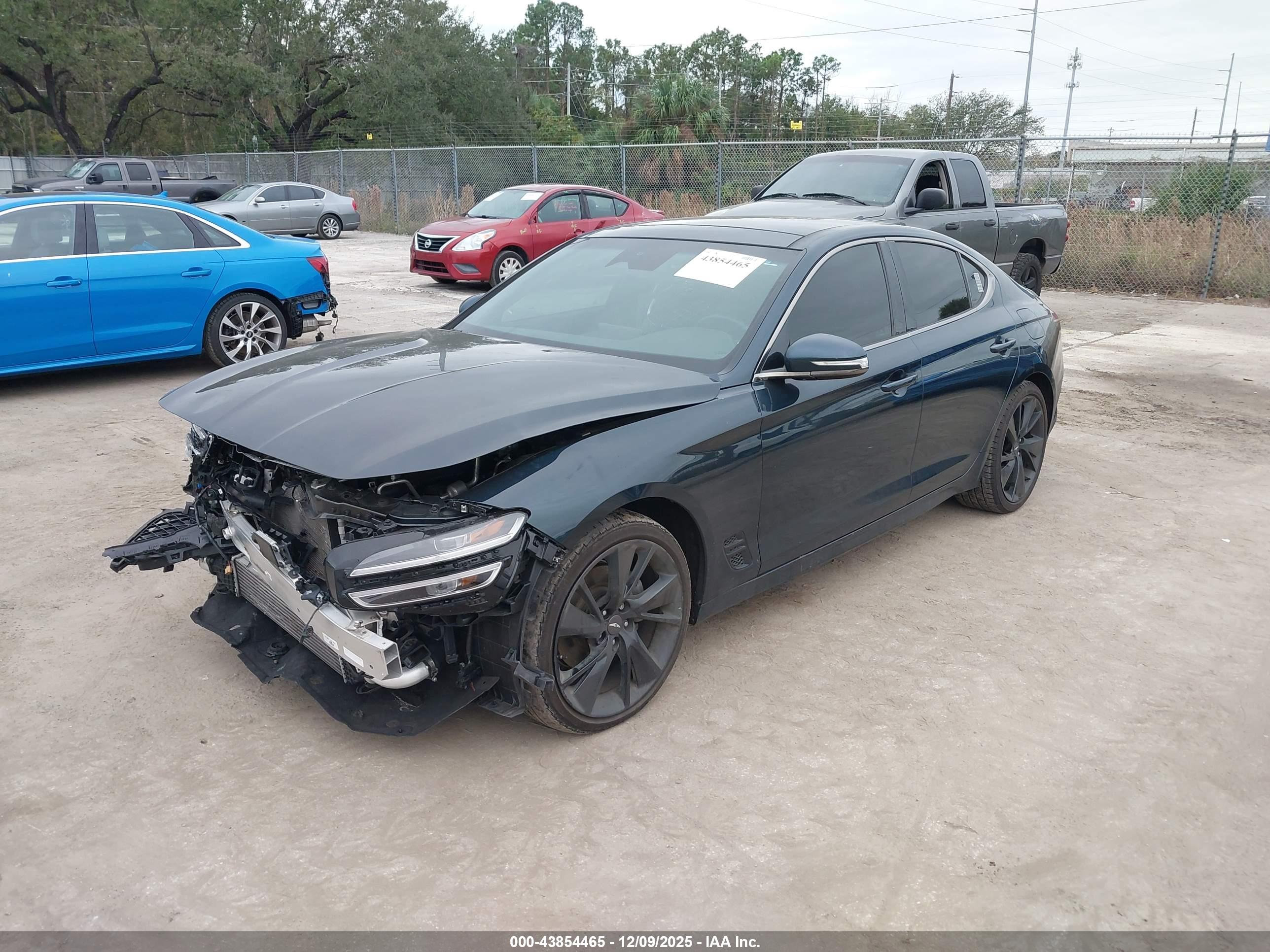 GENESIS G70 image 2