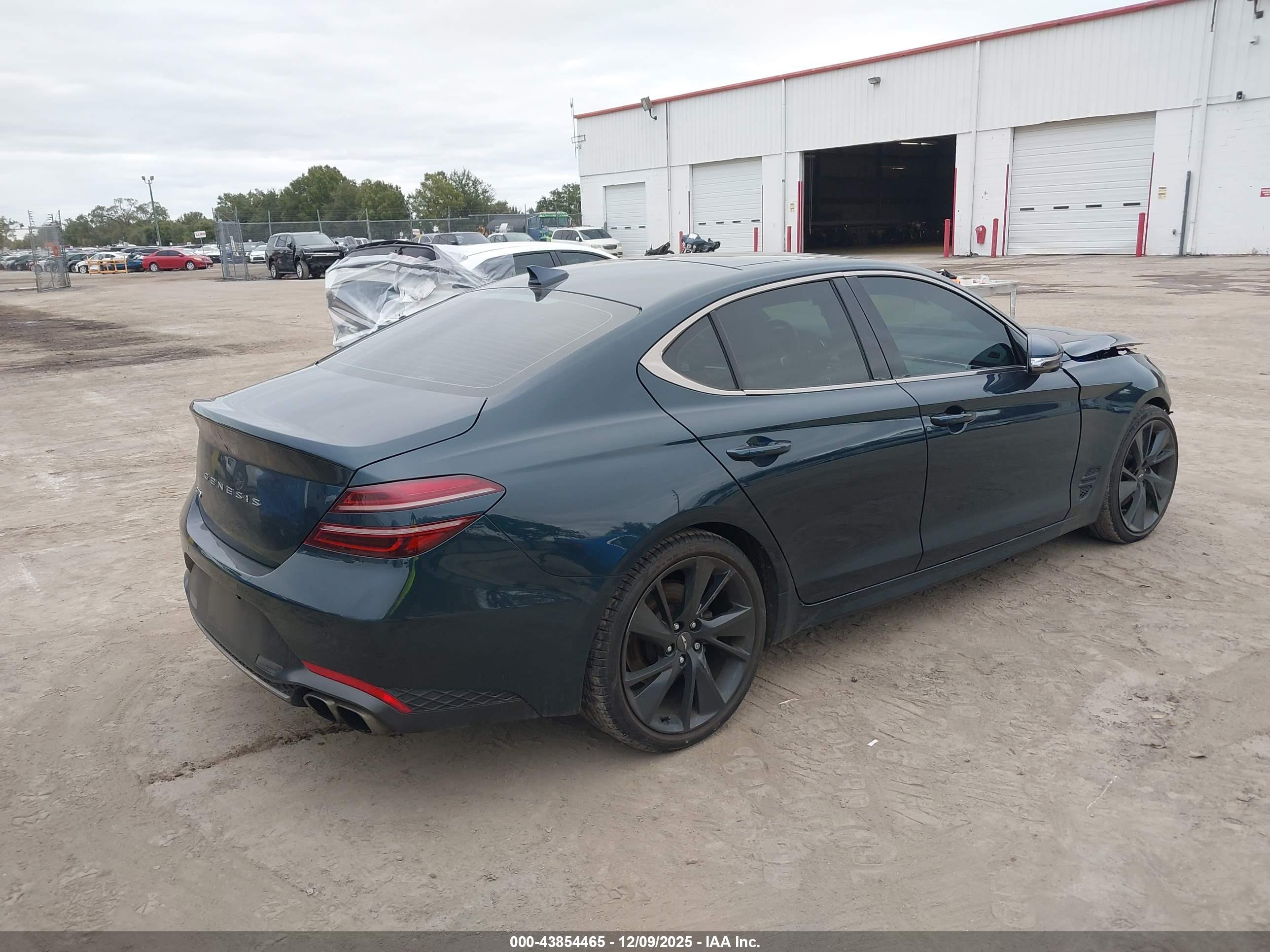 GENESIS G70 image 4