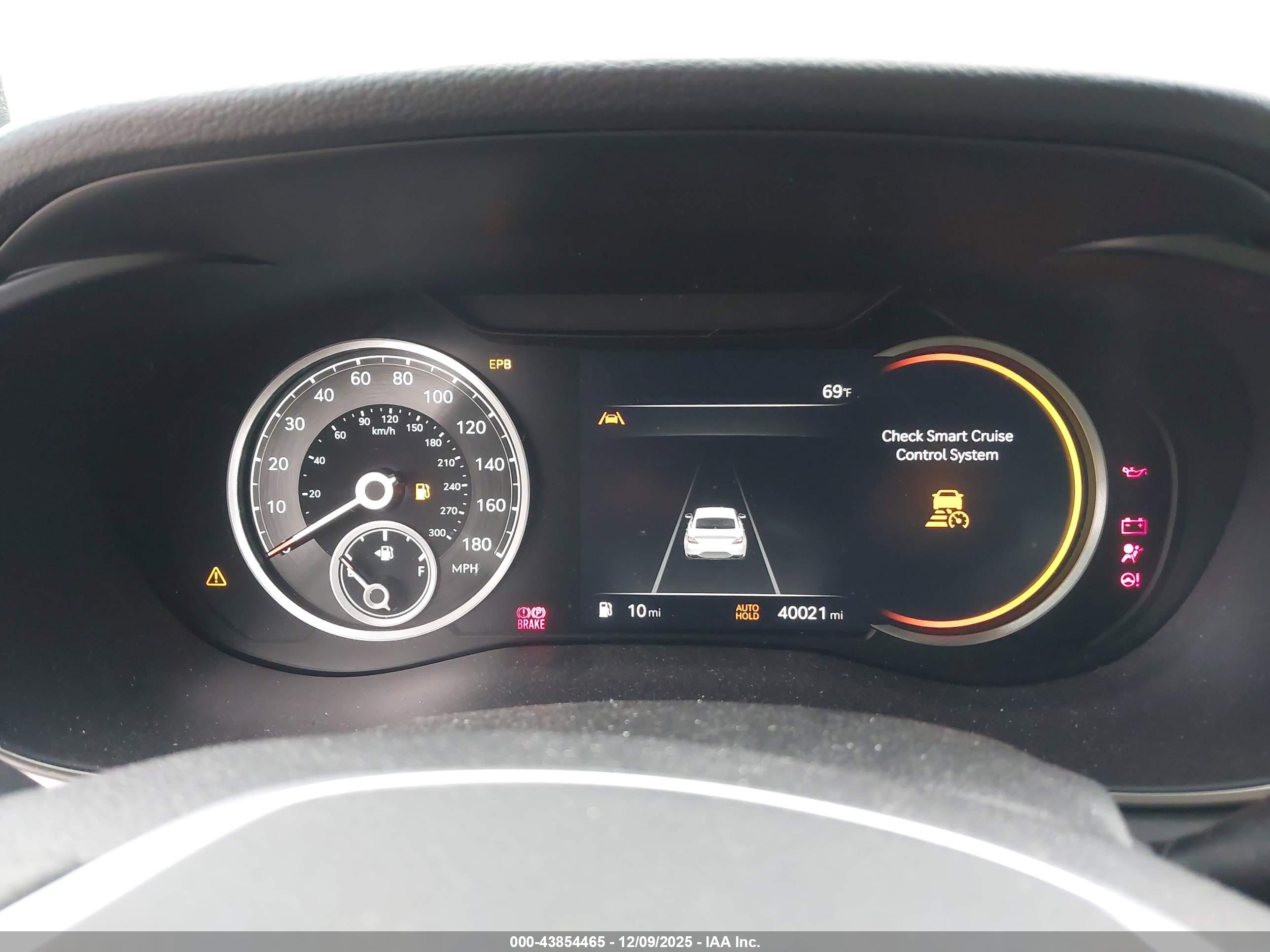 GENESIS G70 image 7