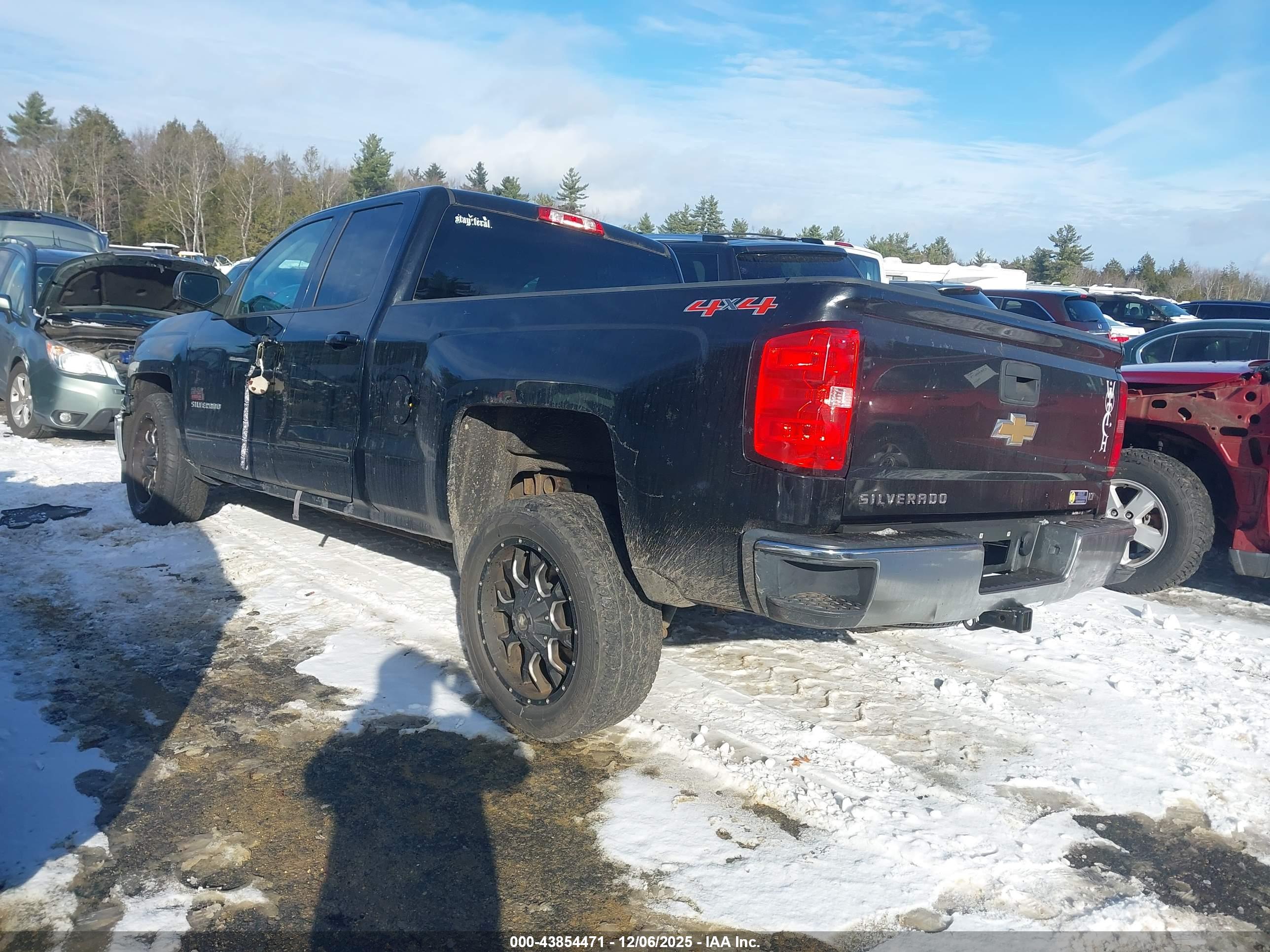 CHEVROLET SILVERADO image 3