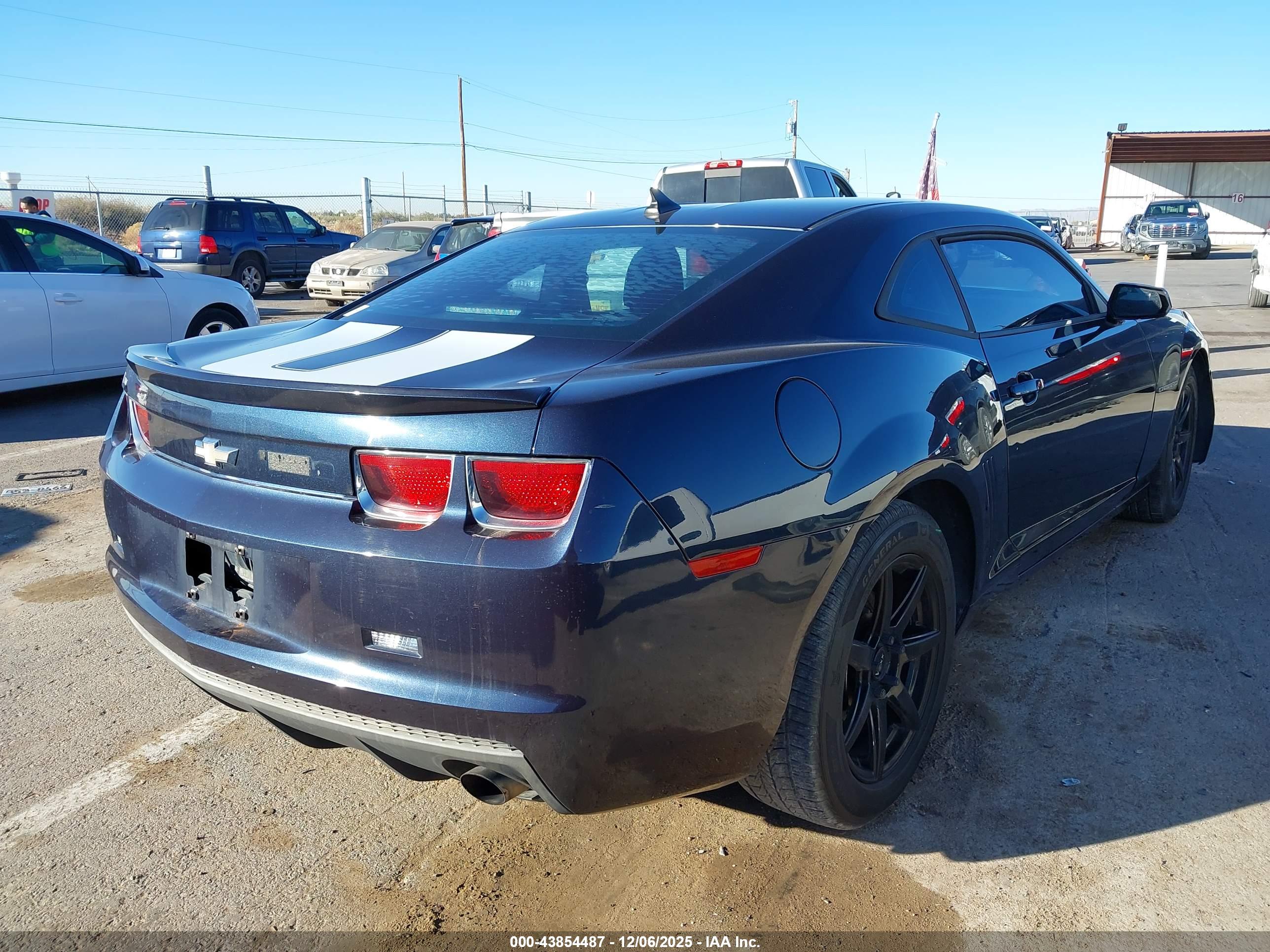 CHEVROLET CAMARO image 4
