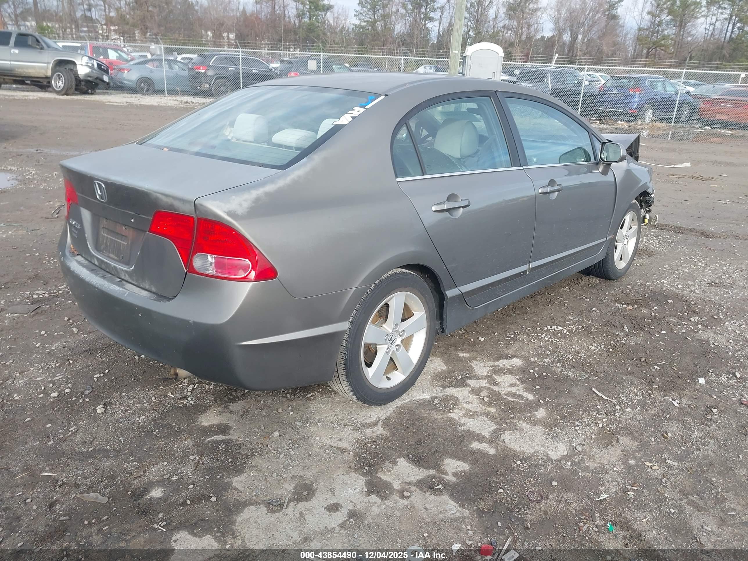 HONDA CIVIC image 4