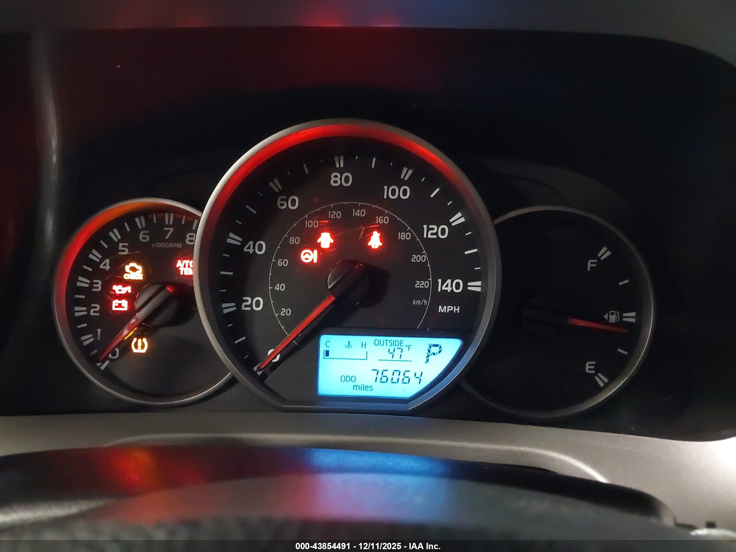 TOYOTA RAV4 image 7
