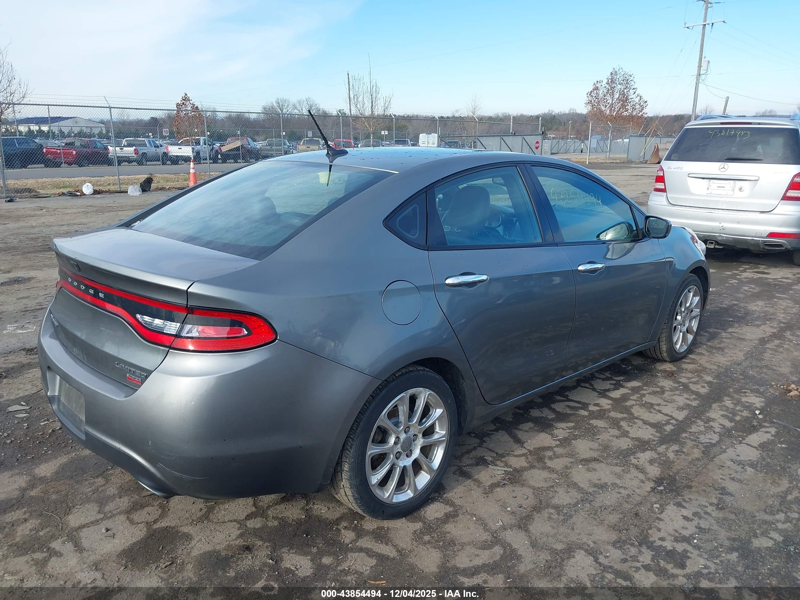 DODGE DART image 4